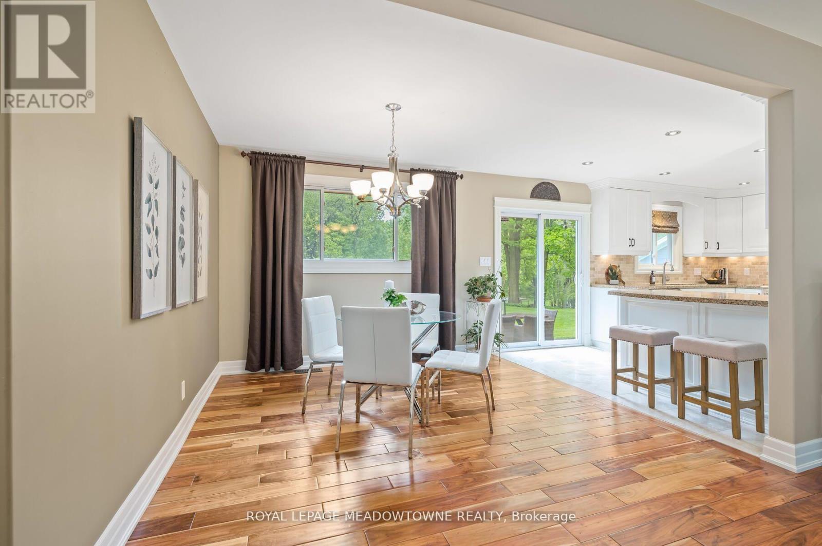 












13609 SIXTH LINE

,
Halton Hills,




Ontario
L0P1H0


