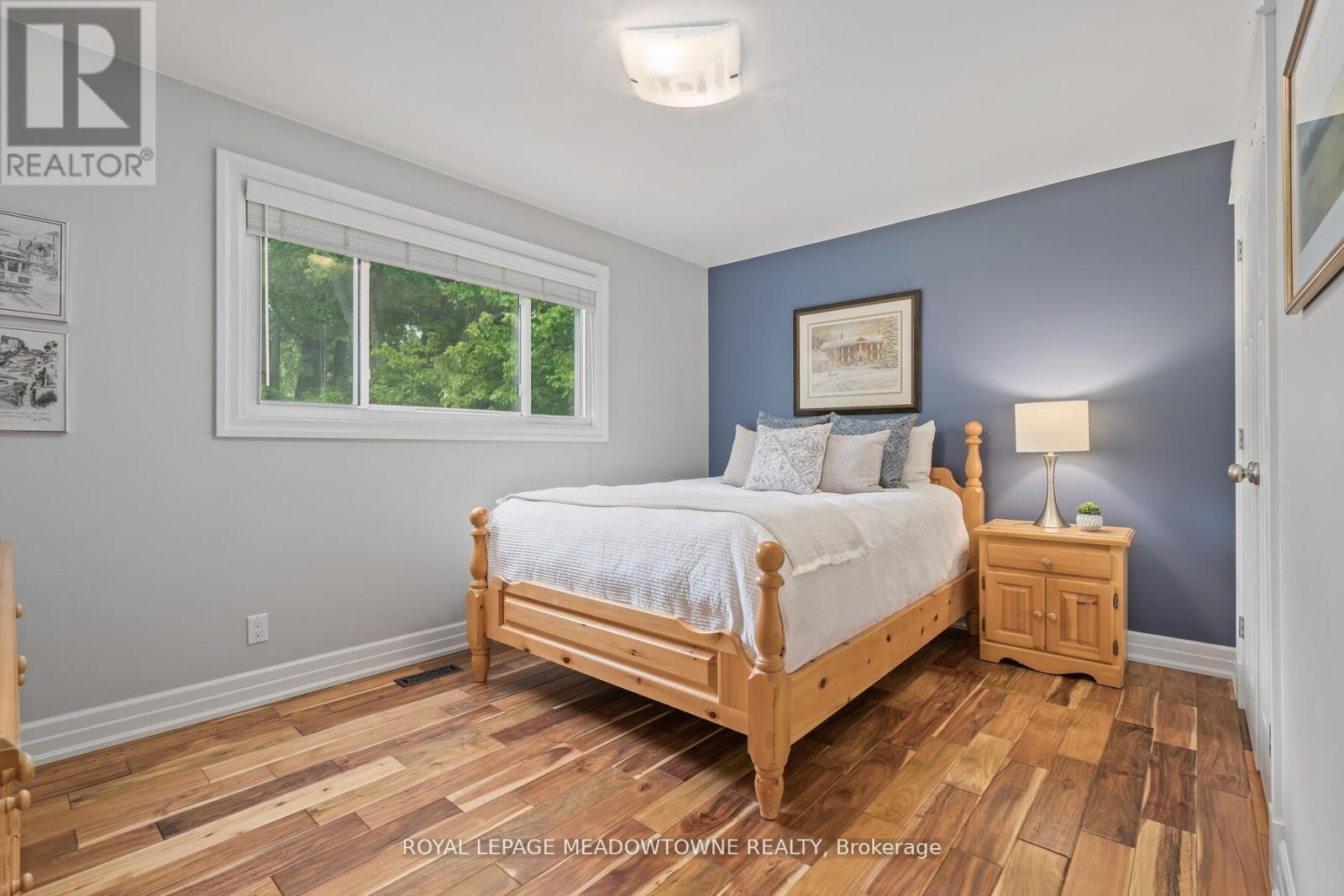 












13609 SIXTH LINE

,
Halton Hills,




Ontario
L0P1H0

