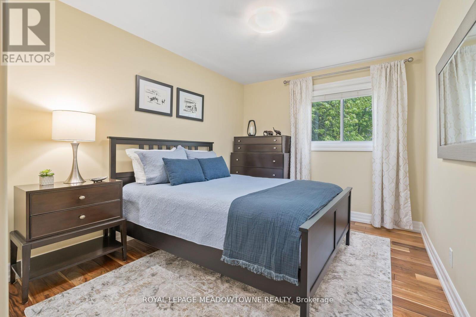 












13609 SIXTH LINE

,
Halton Hills,




Ontario
L0P1H0

