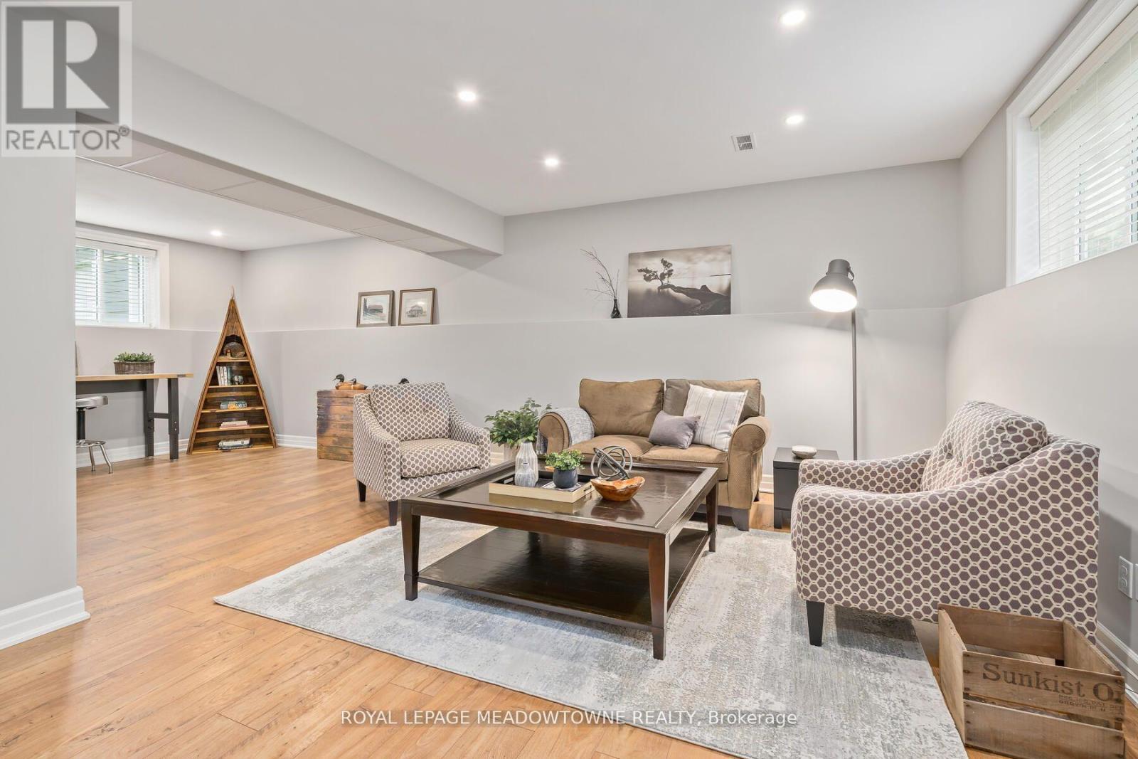 












13609 SIXTH LINE

,
Halton Hills,




Ontario
L0P1H0

