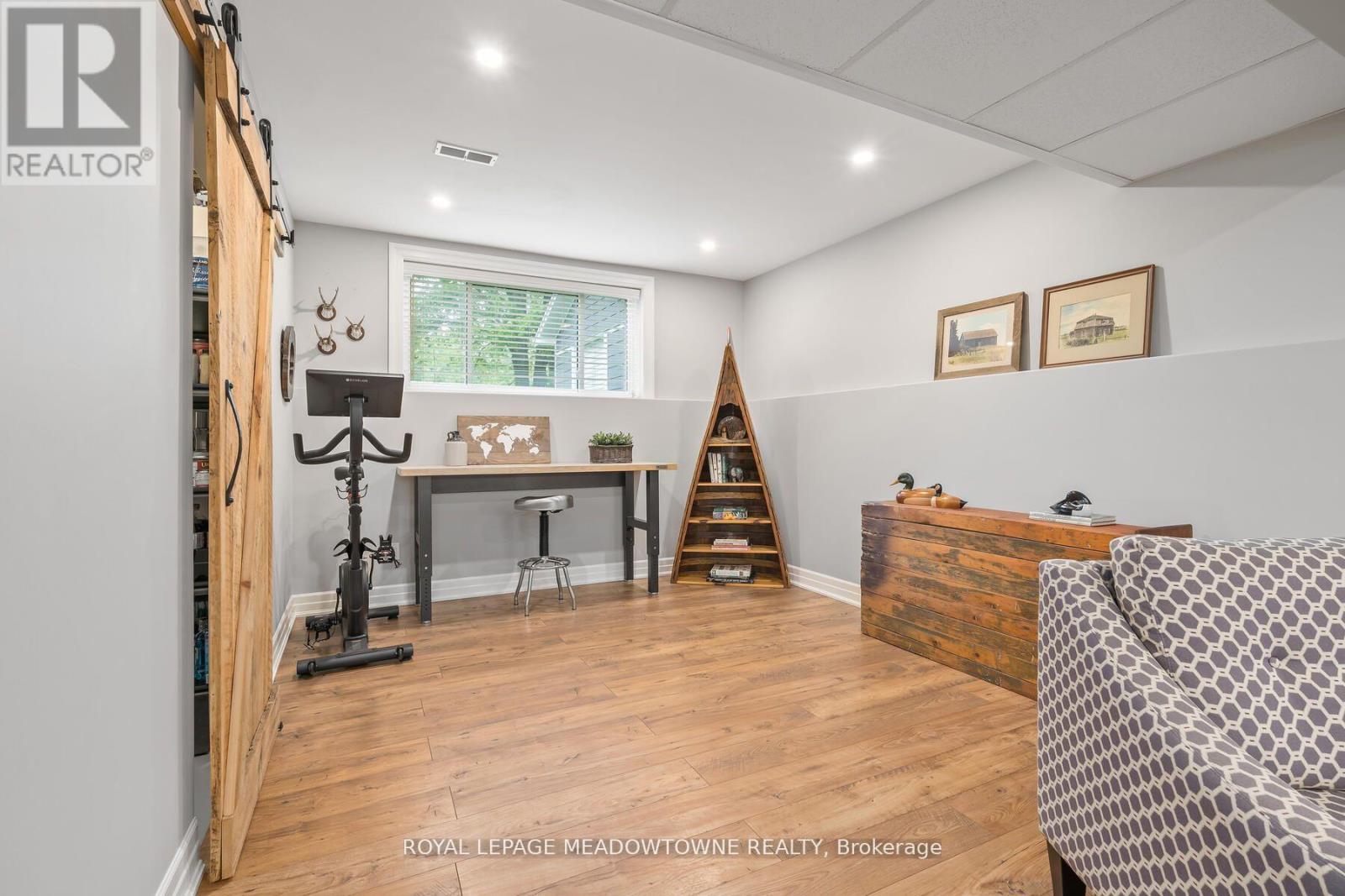 












13609 SIXTH LINE

,
Halton Hills,




Ontario
L0P1H0

