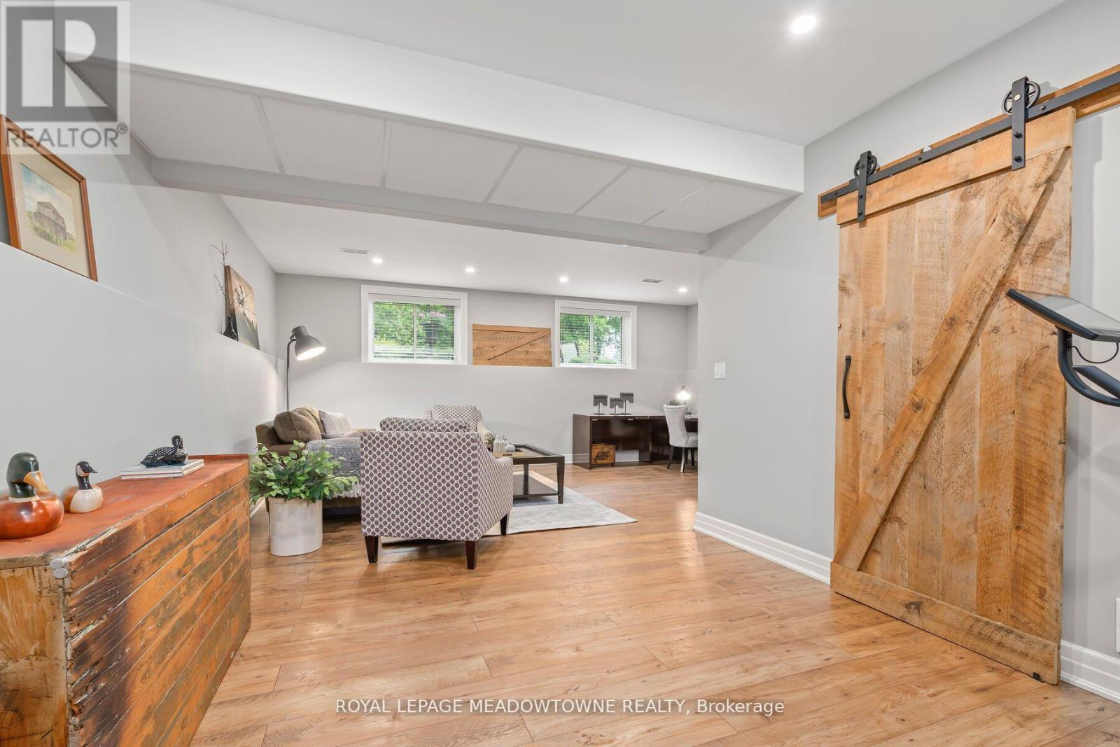 












13609 SIXTH LINE

,
Halton Hills,




Ontario
L0P1H0

