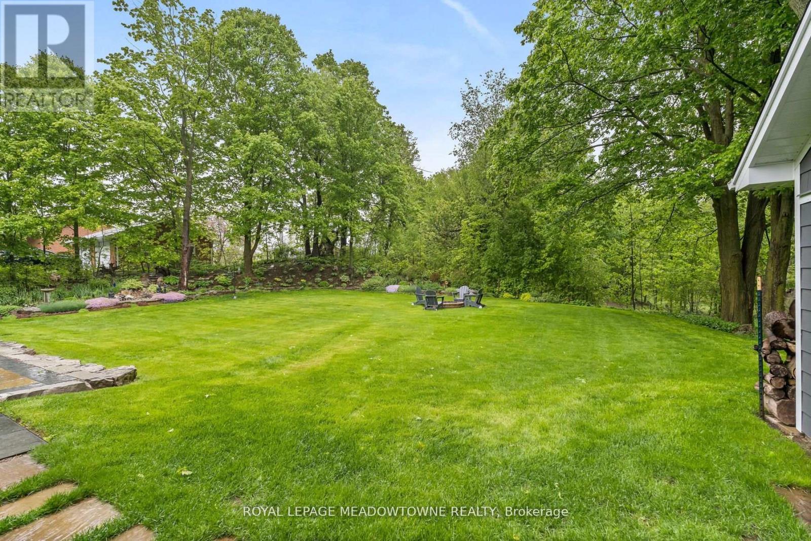 












13609 SIXTH LINE

,
Halton Hills,




Ontario
L0P1H0


