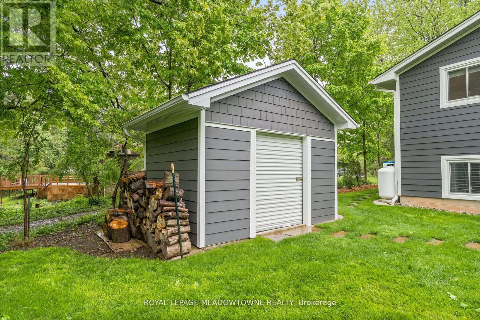 












13609 SIXTH LINE

,
Halton Hills,




Ontario
L0P1H0

