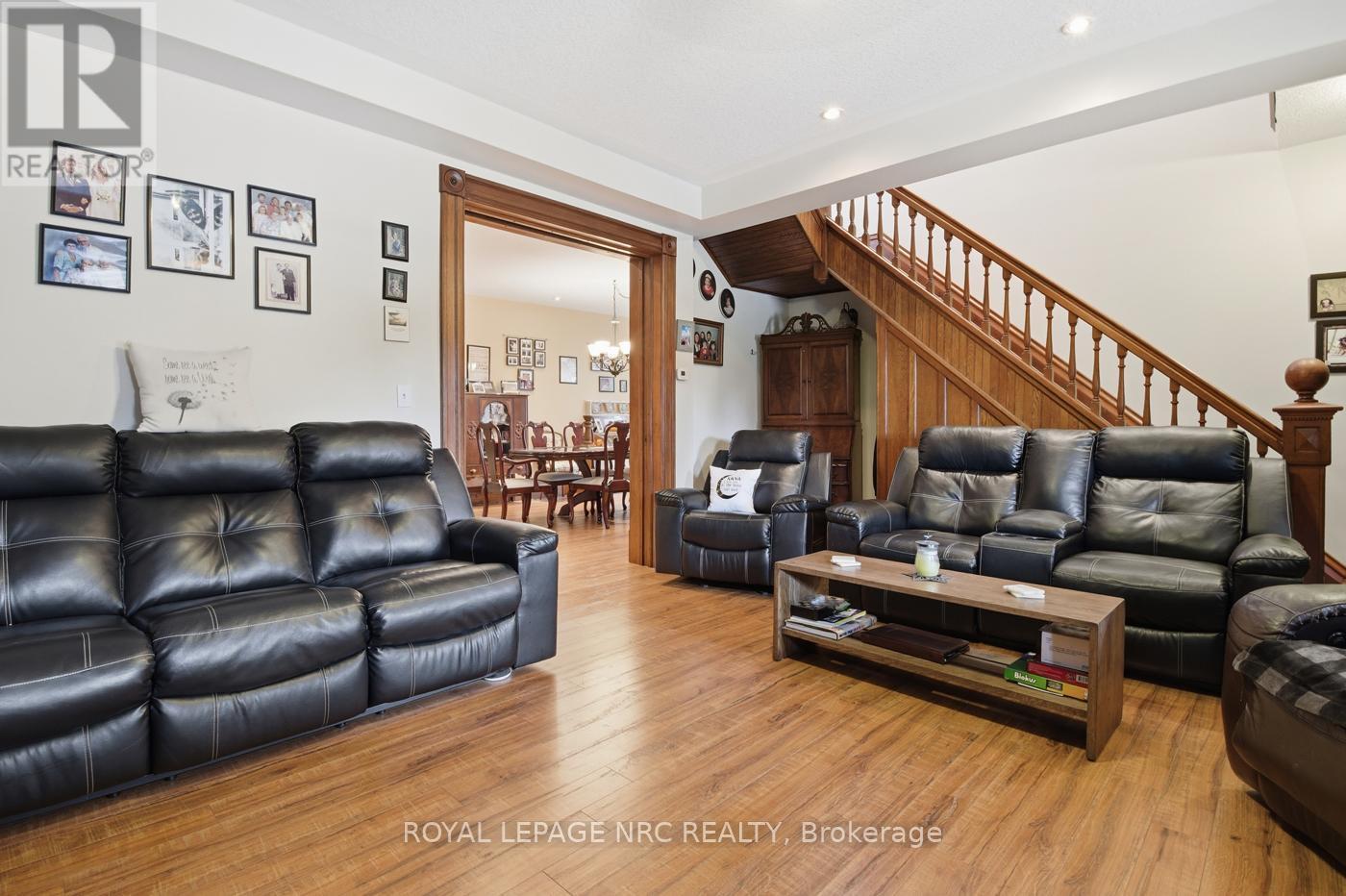 












5981 CULP STREET

,
Niagara Falls (Dorchester),




Ontario
L2G2B6

