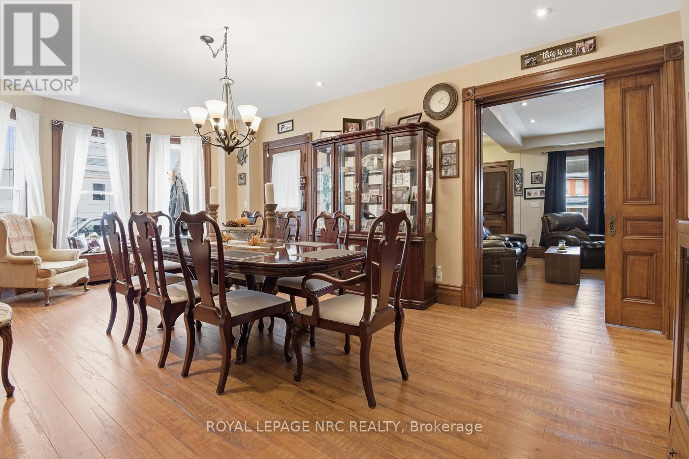












5981 CULP STREET

,
Niagara Falls (Dorchester),




Ontario
L2G2B6

