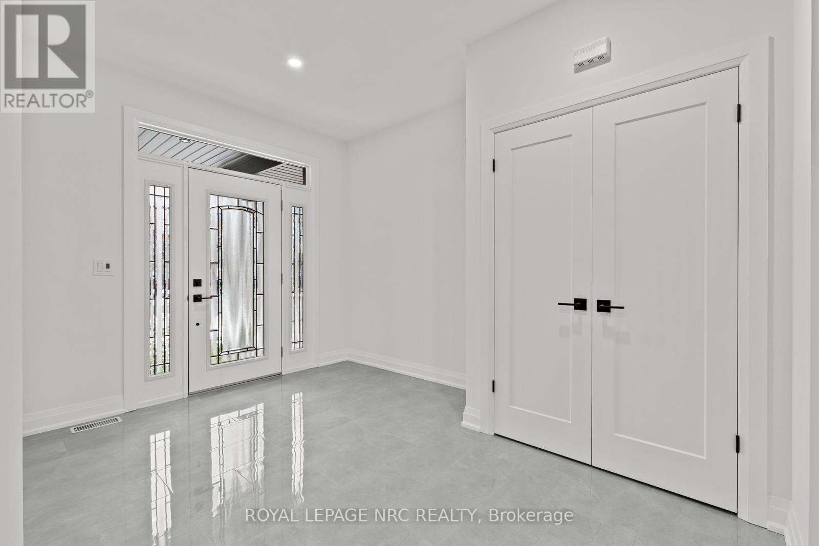 












4705 LEE AVENUE

,
Niagara Falls (Ascot),




Ontario
L2H1M7

