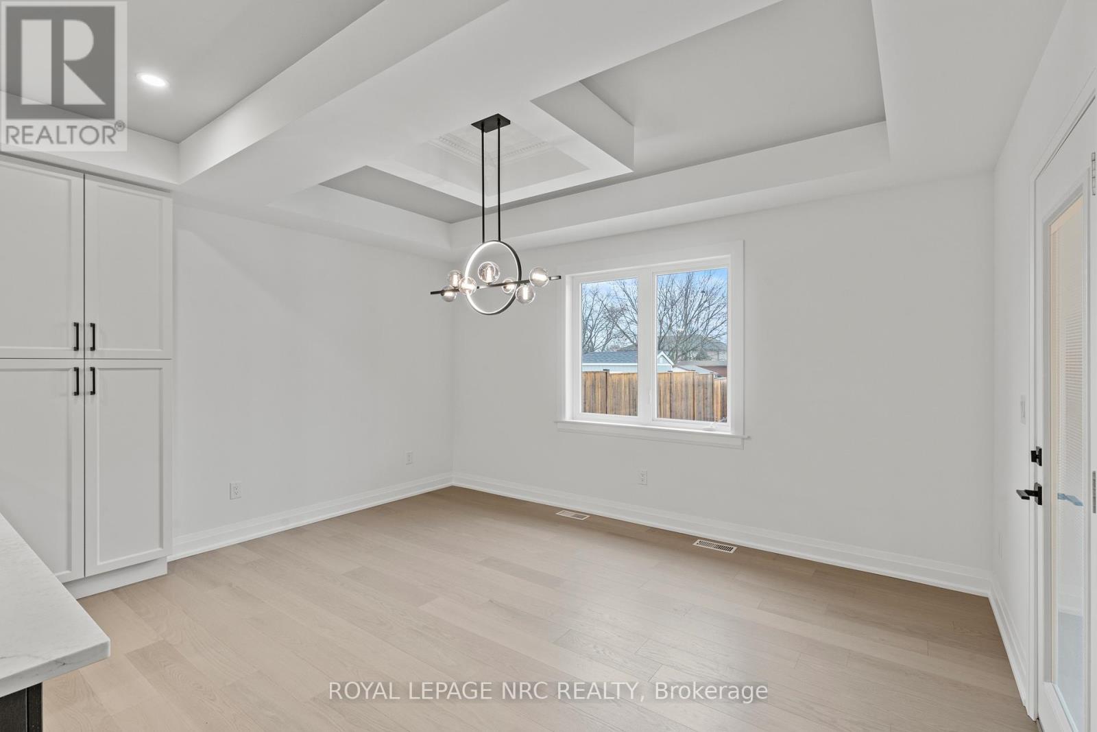 












4705 LEE AVENUE

,
Niagara Falls (Ascot),




Ontario
L2H1M7

