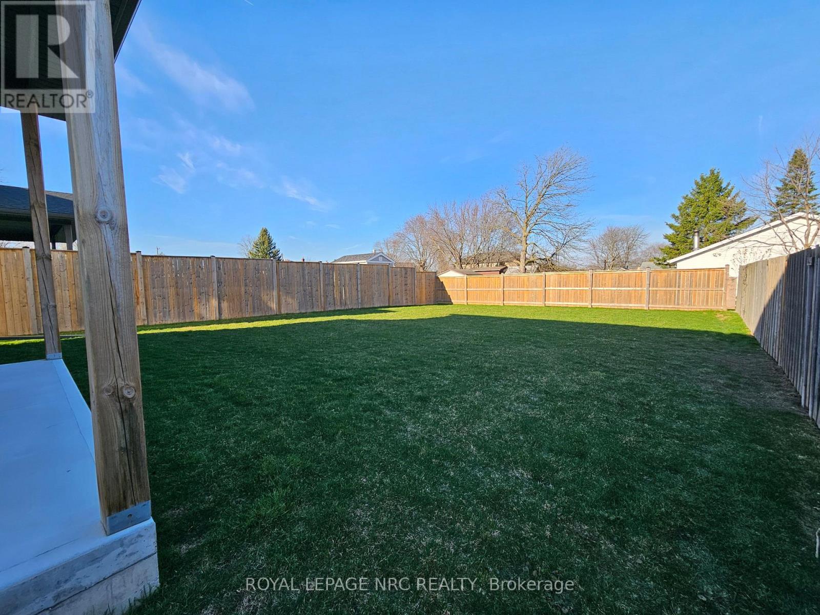 












4705 LEE AVENUE

,
Niagara Falls (Ascot),




Ontario
L2H1M7

