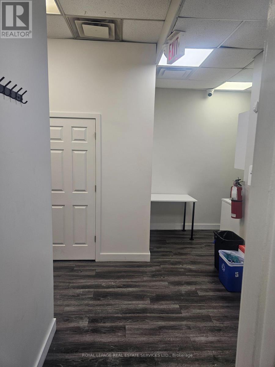 












40 ST. MARY STREET

,
Toronto,




Ontario
M4Y2S8

