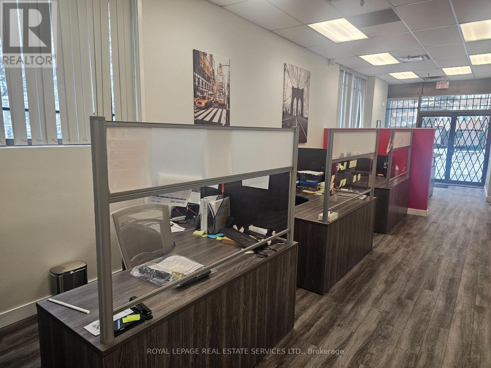 












40 ST. MARY STREET

,
Toronto,




Ontario
M4Y2S8

