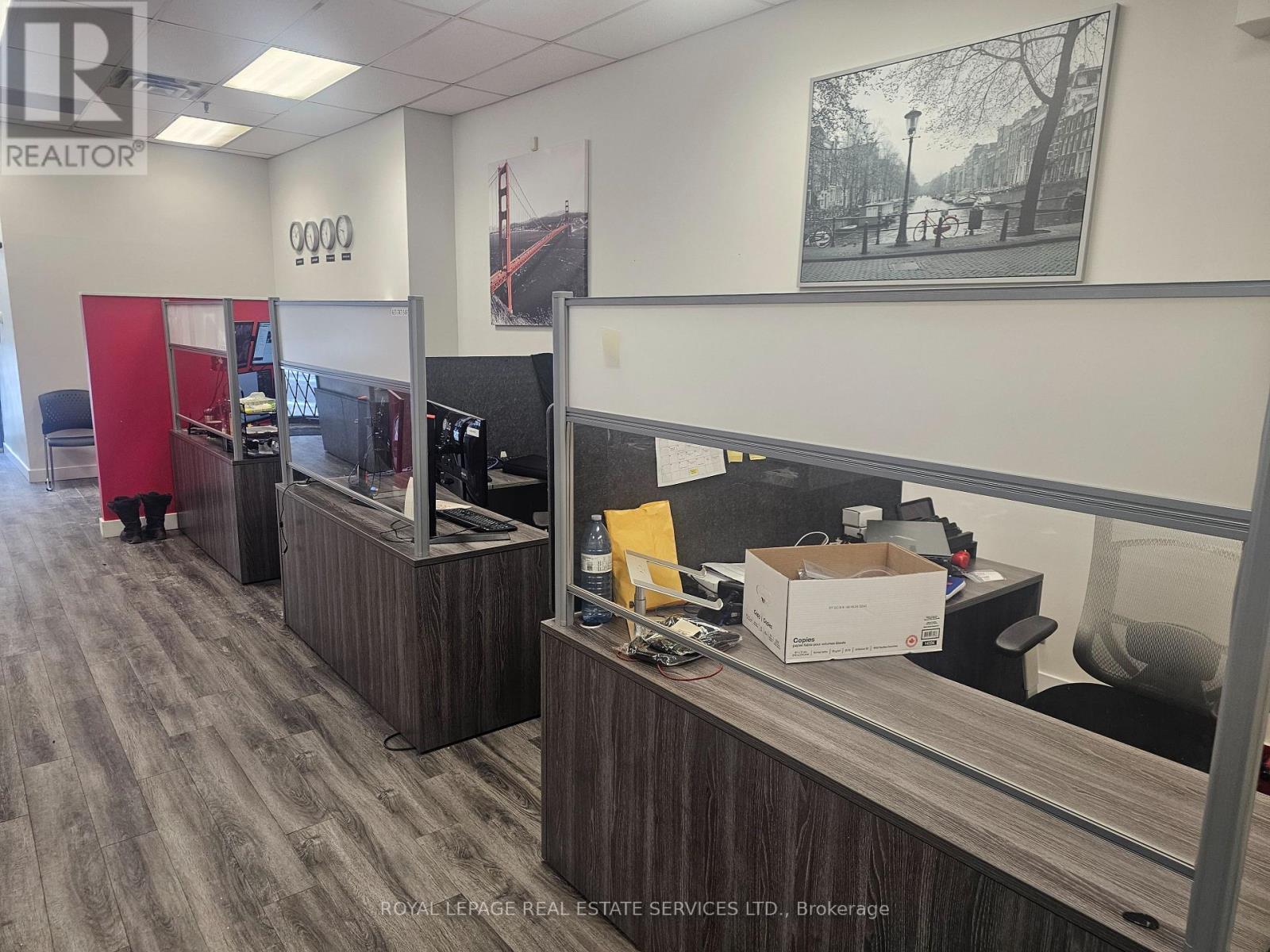 












40 ST. MARY STREET

,
Toronto,




Ontario
M4Y2S8

