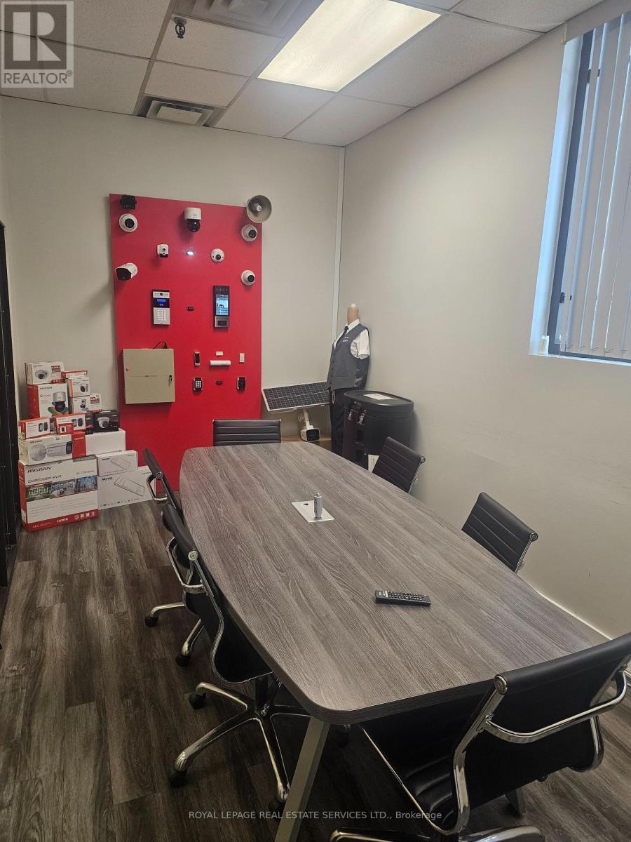 












40 ST. MARY STREET

,
Toronto,




Ontario
M4Y2S8

