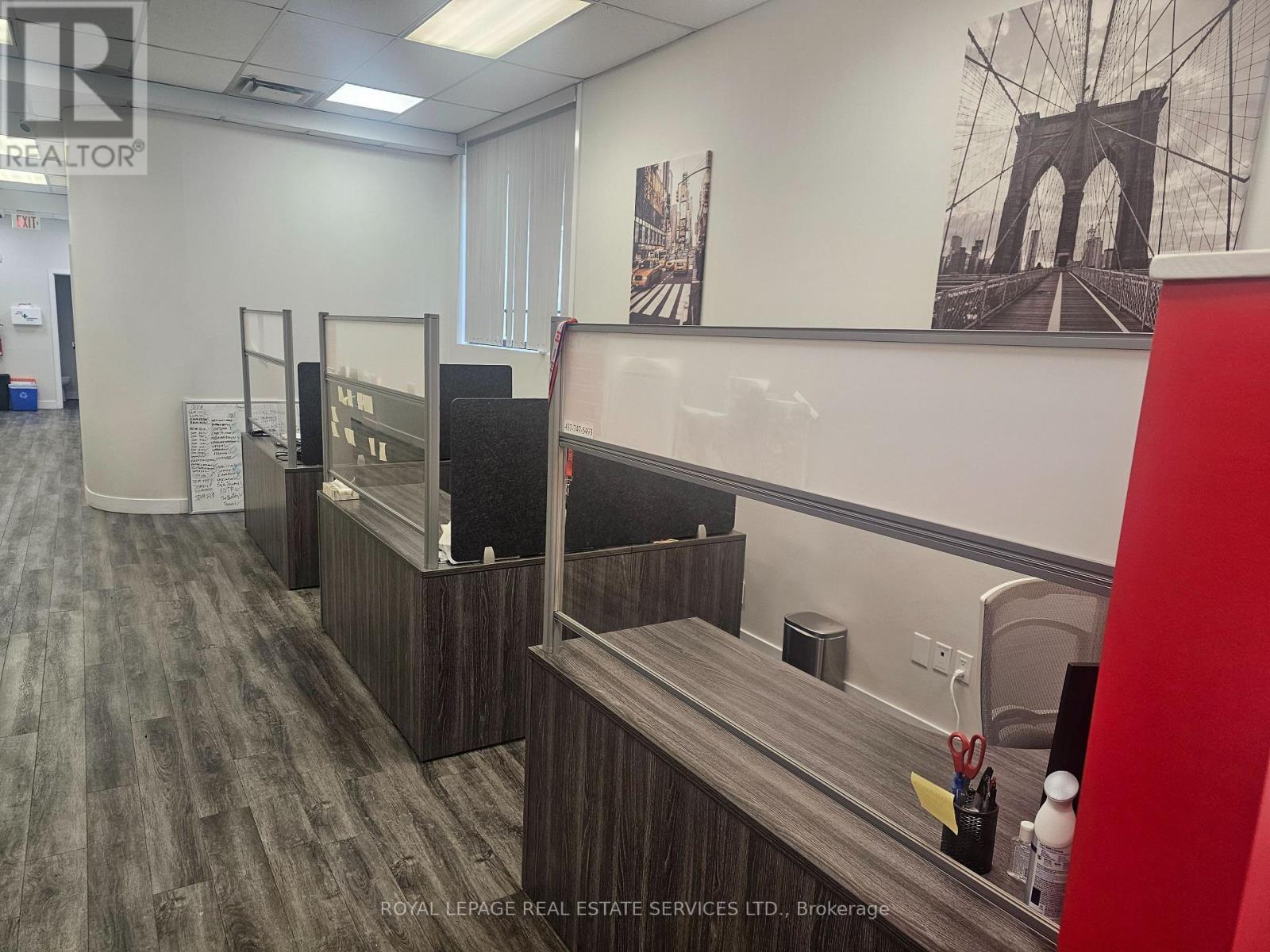 












40 ST. MARY STREET

,
Toronto,




Ontario
M4Y2S8

