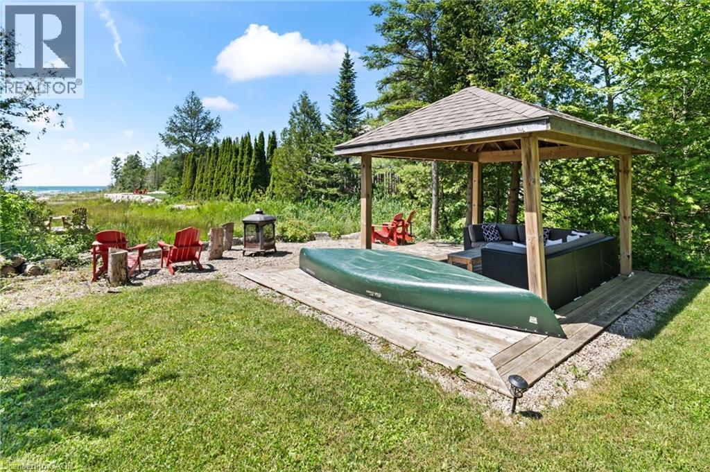 












282 WIDGEON COVE Road

,
Northern Bruce Peninsula,




Ontario
N0H2T0

