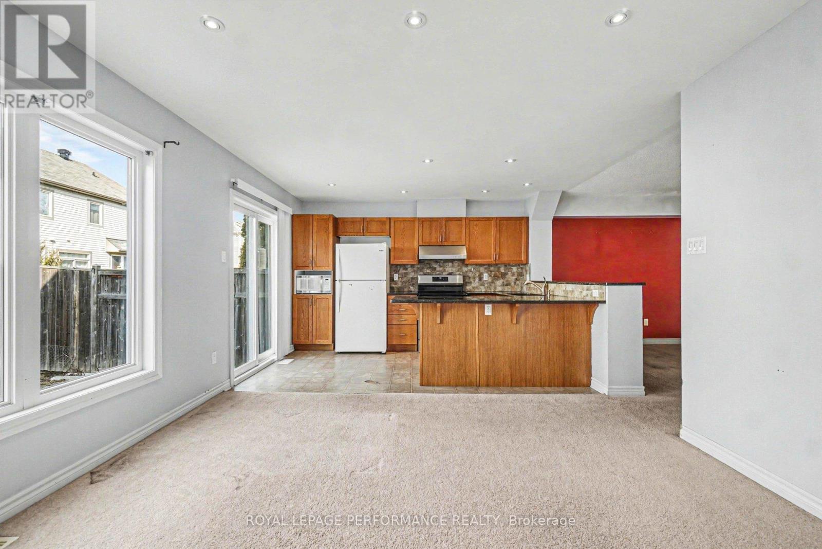 












2733 GRAND CANAL STREET

,
Ottawa,




Ontario
K2J0T1


