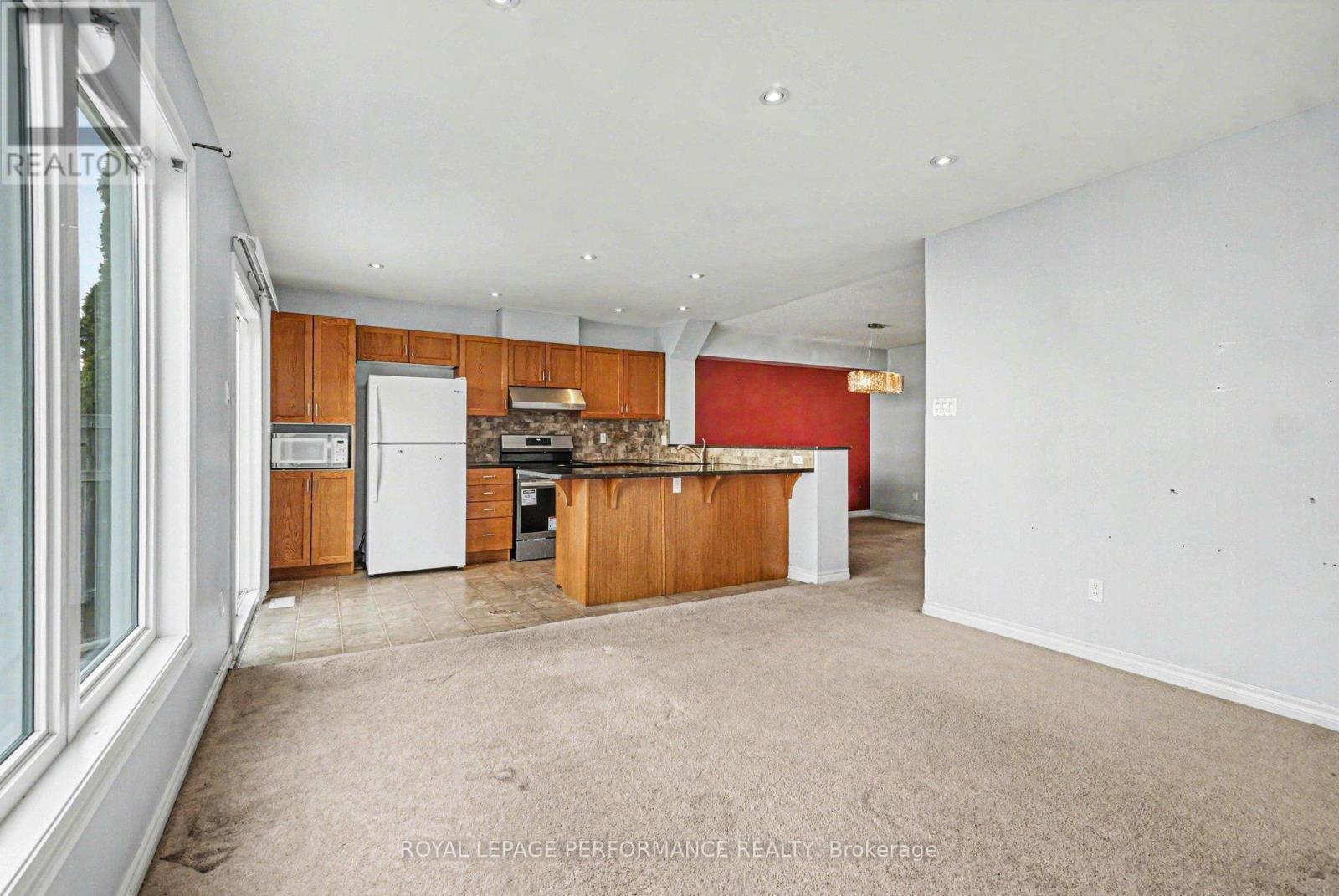 












2733 GRAND CANAL STREET

,
Ottawa,




Ontario
K2J0T1

