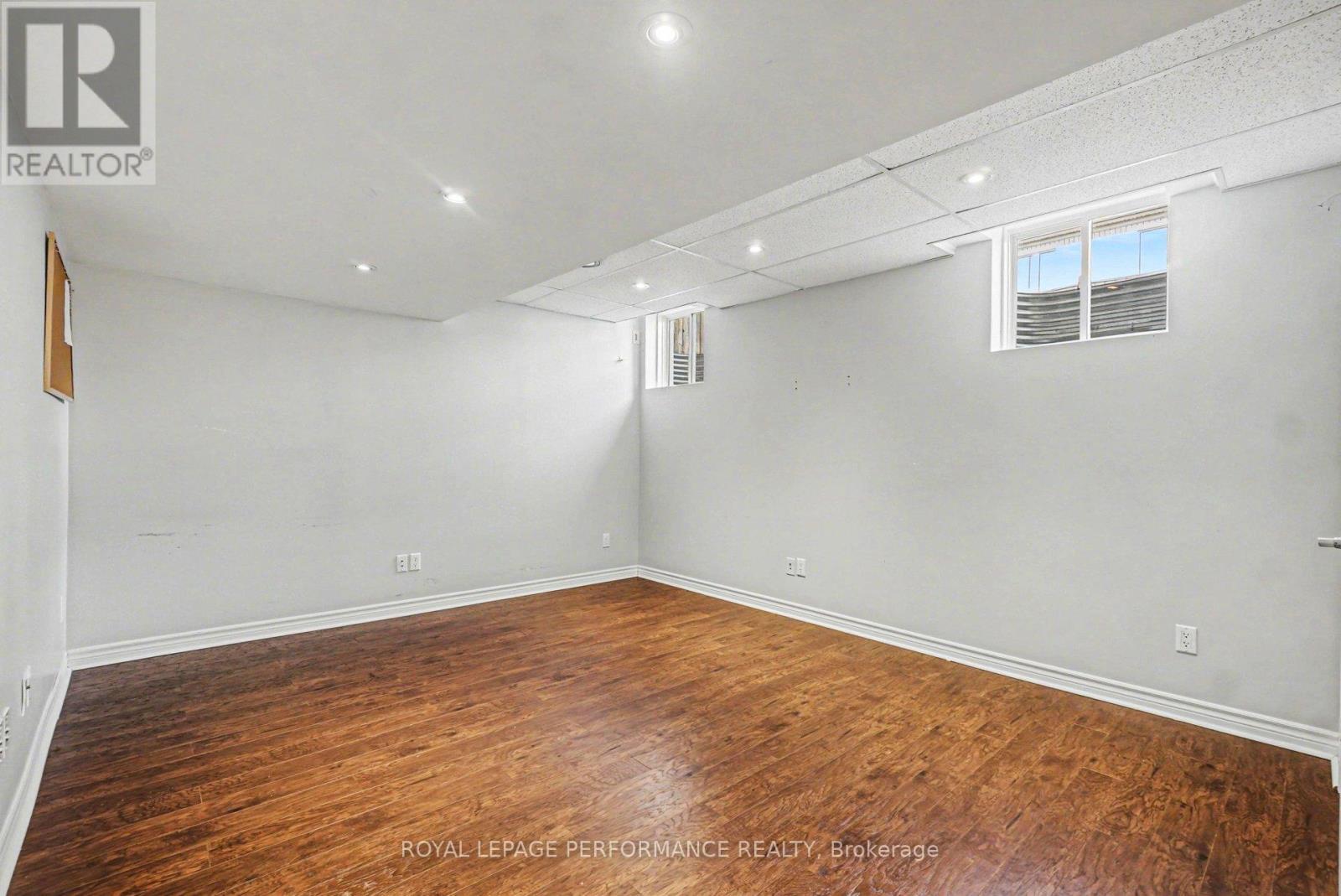 












2733 GRAND CANAL STREET

,
Ottawa,




Ontario
K2J0T1

