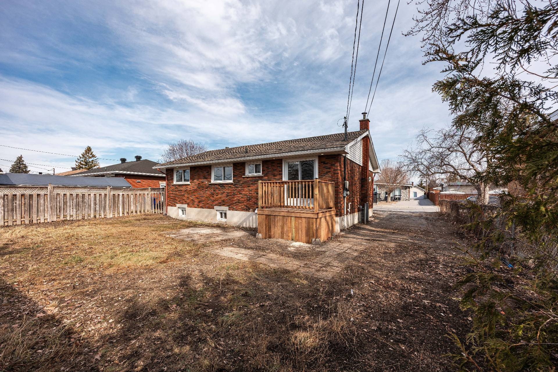 









348


Rue Duquette O.

,
Gatineau (Gatineau),




QC
J8P3A3

