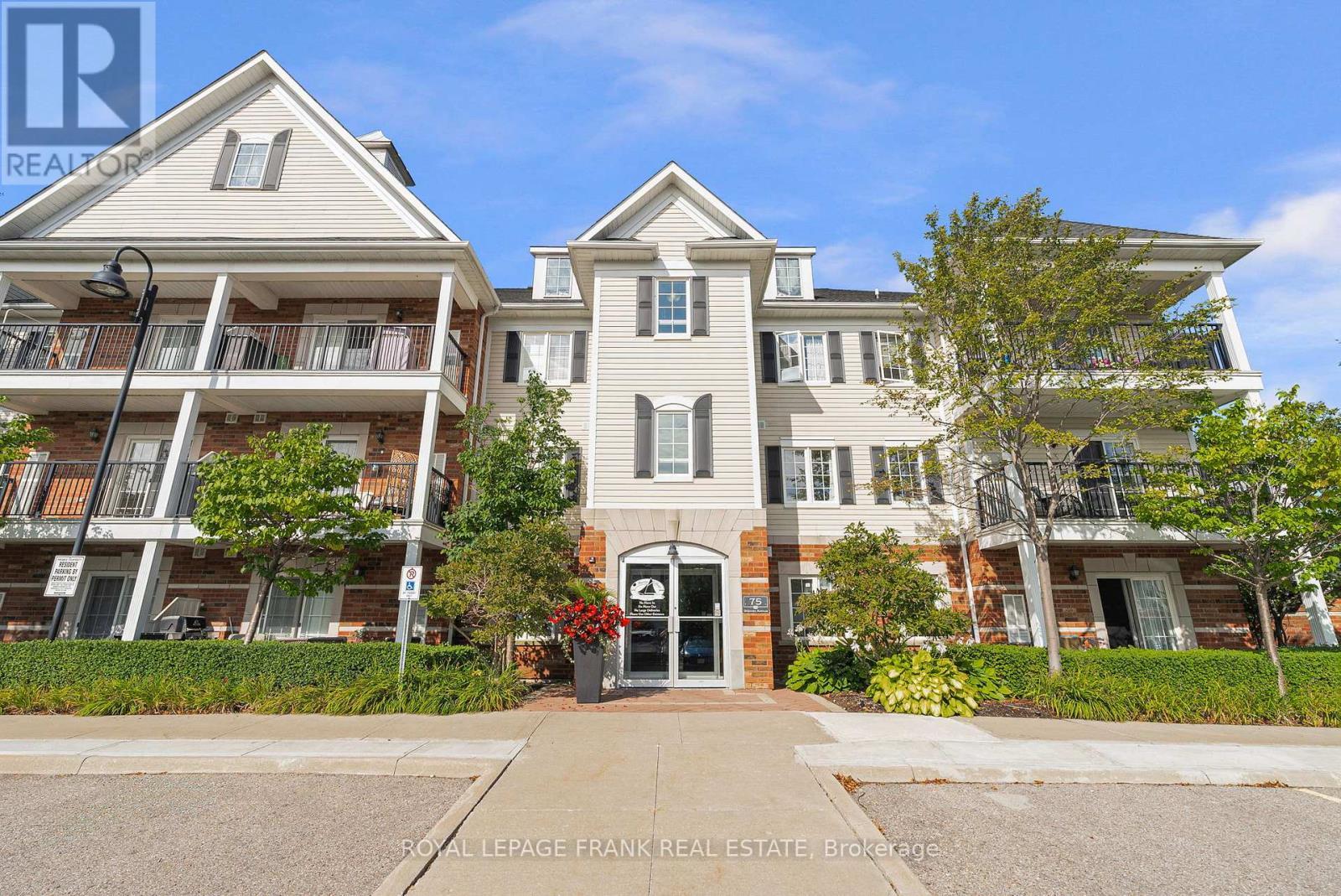 












301 - 75 SHIPWAY AVENUE

,
Clarington (Newcastle),




Ontario
L1B0B8

