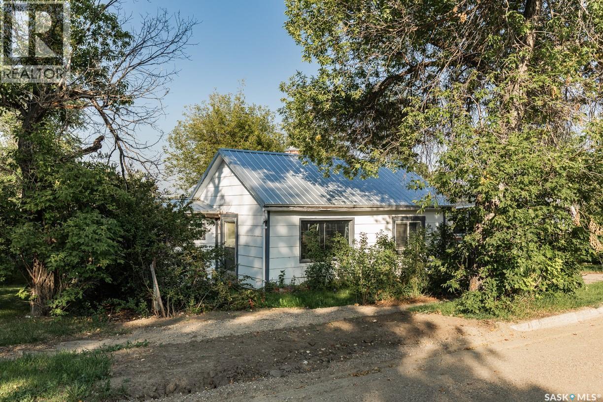 












626 Manitoba AVENUE

,
Kerrobert,




Saskatchewan
S0L1R0

