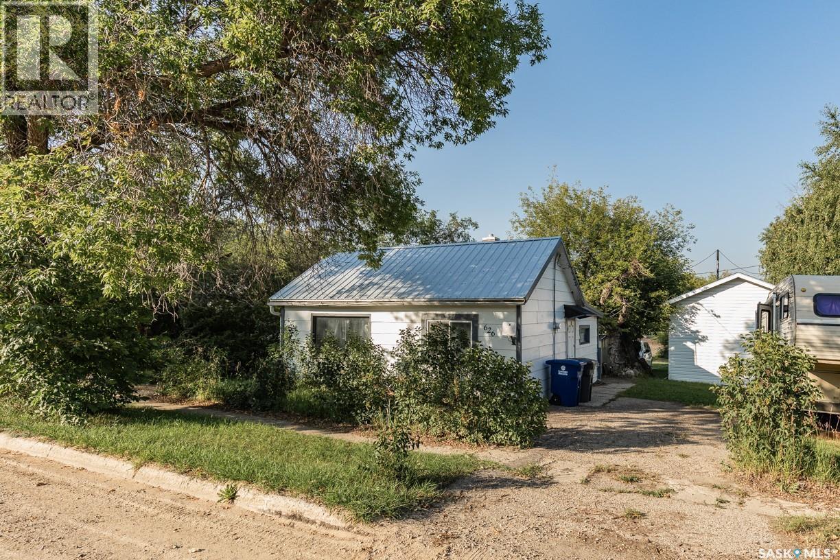 












626 Manitoba AVENUE

,
Kerrobert,




Saskatchewan
S0L1R0

