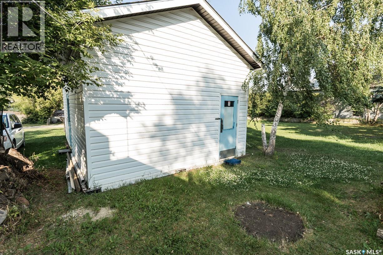 












626 Manitoba AVENUE

,
Kerrobert,




Saskatchewan
S0L1R0

