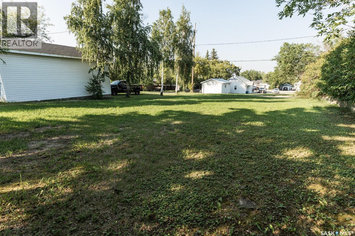 












626 Manitoba AVENUE

,
Kerrobert,




Saskatchewan
S0L1R0

