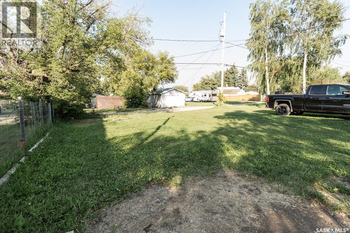 












626 Manitoba AVENUE

,
Kerrobert,




Saskatchewan
S0L1R0

