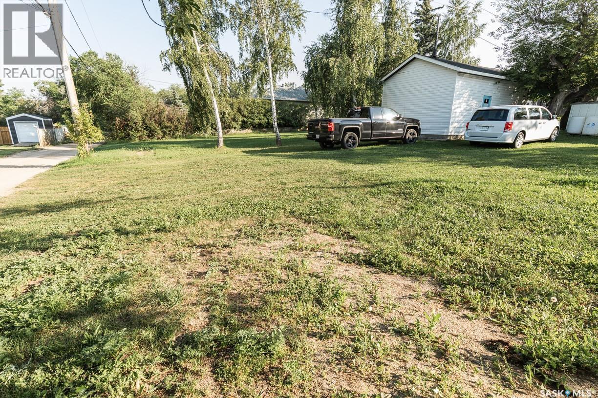 












626 Manitoba AVENUE

,
Kerrobert,




Saskatchewan
S0L1R0

