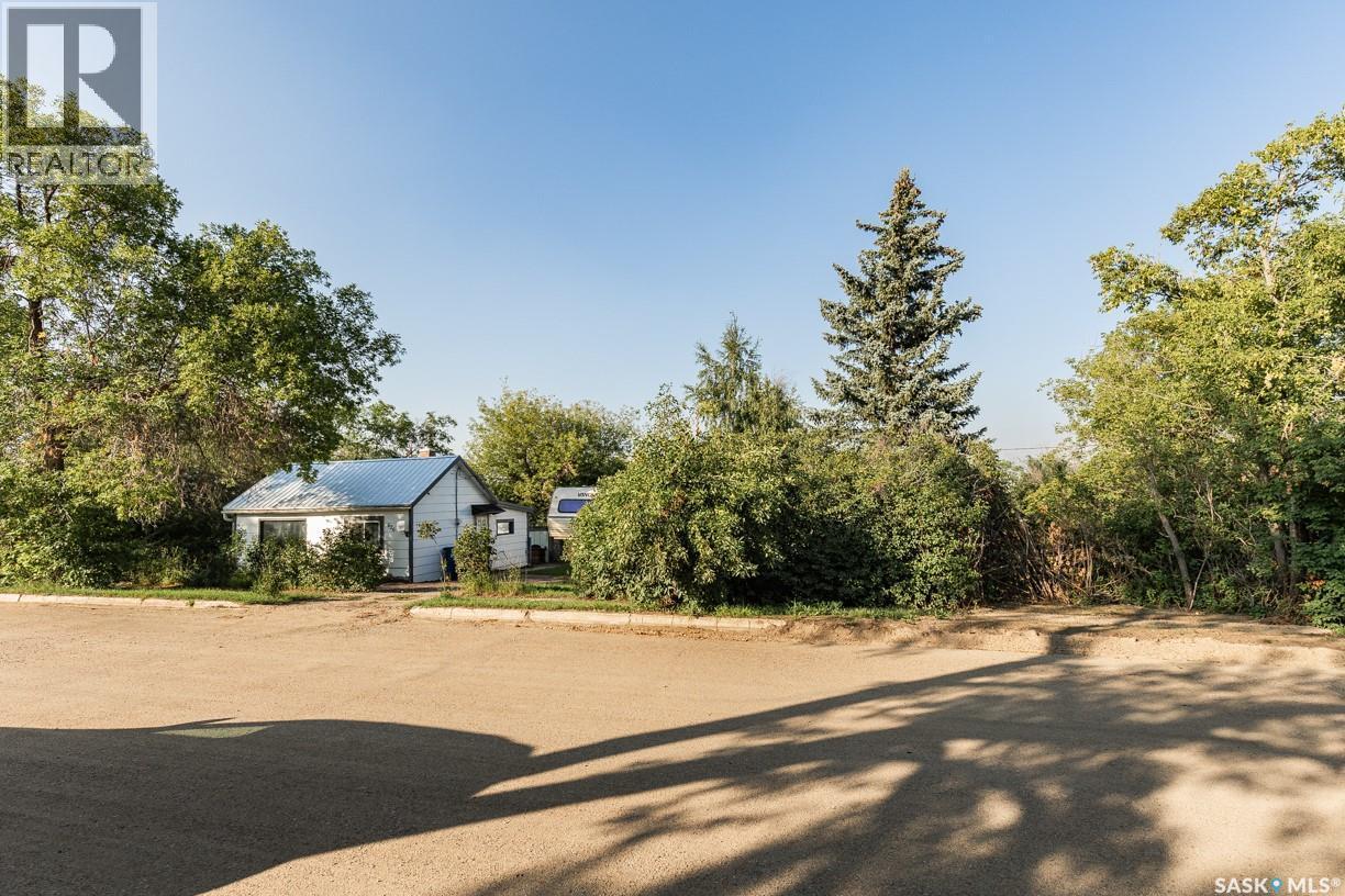 












626 Manitoba AVENUE

,
Kerrobert,




Saskatchewan
S0L1R0

