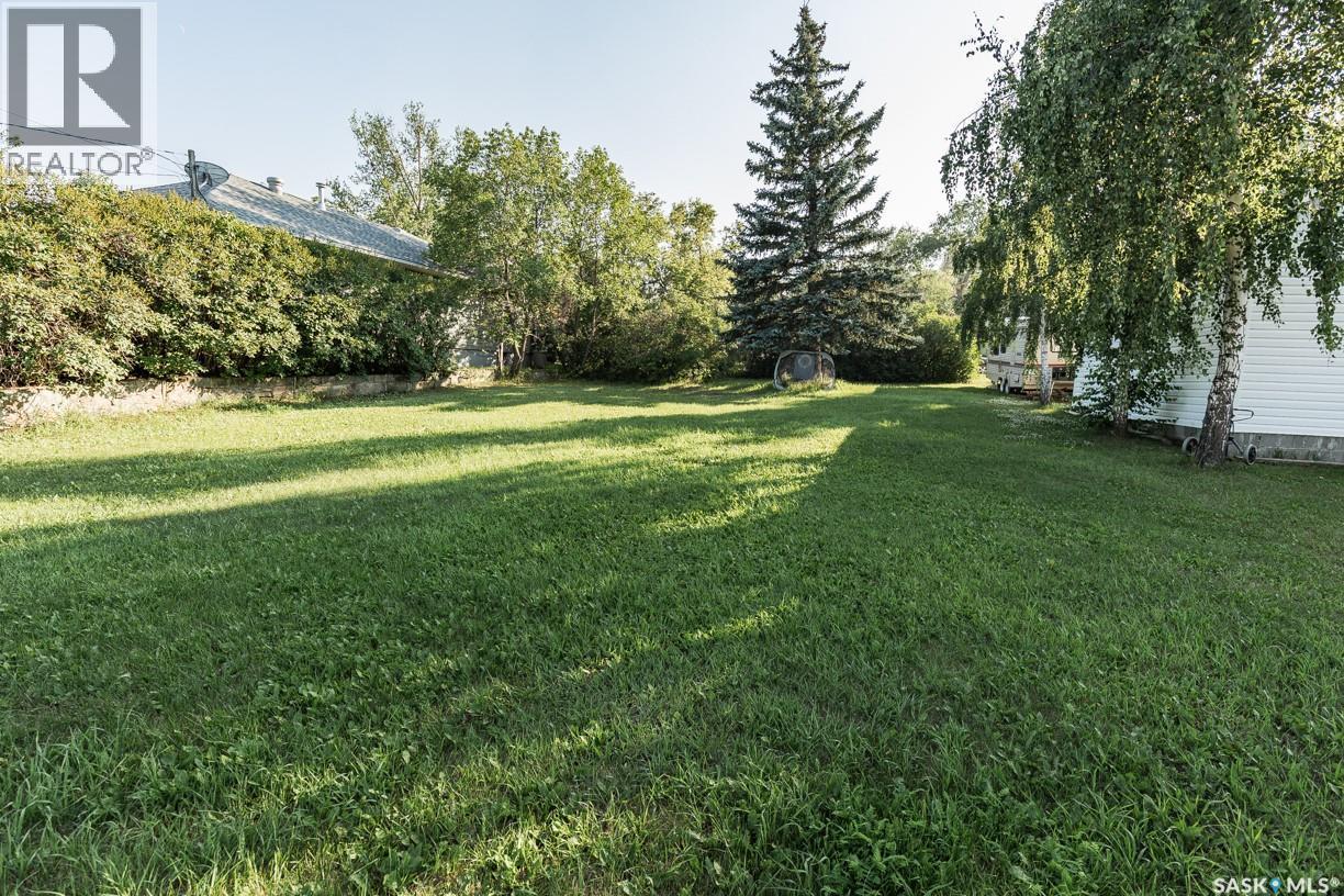 












626 Manitoba AVENUE

,
Kerrobert,




Saskatchewan
S0L1R0

