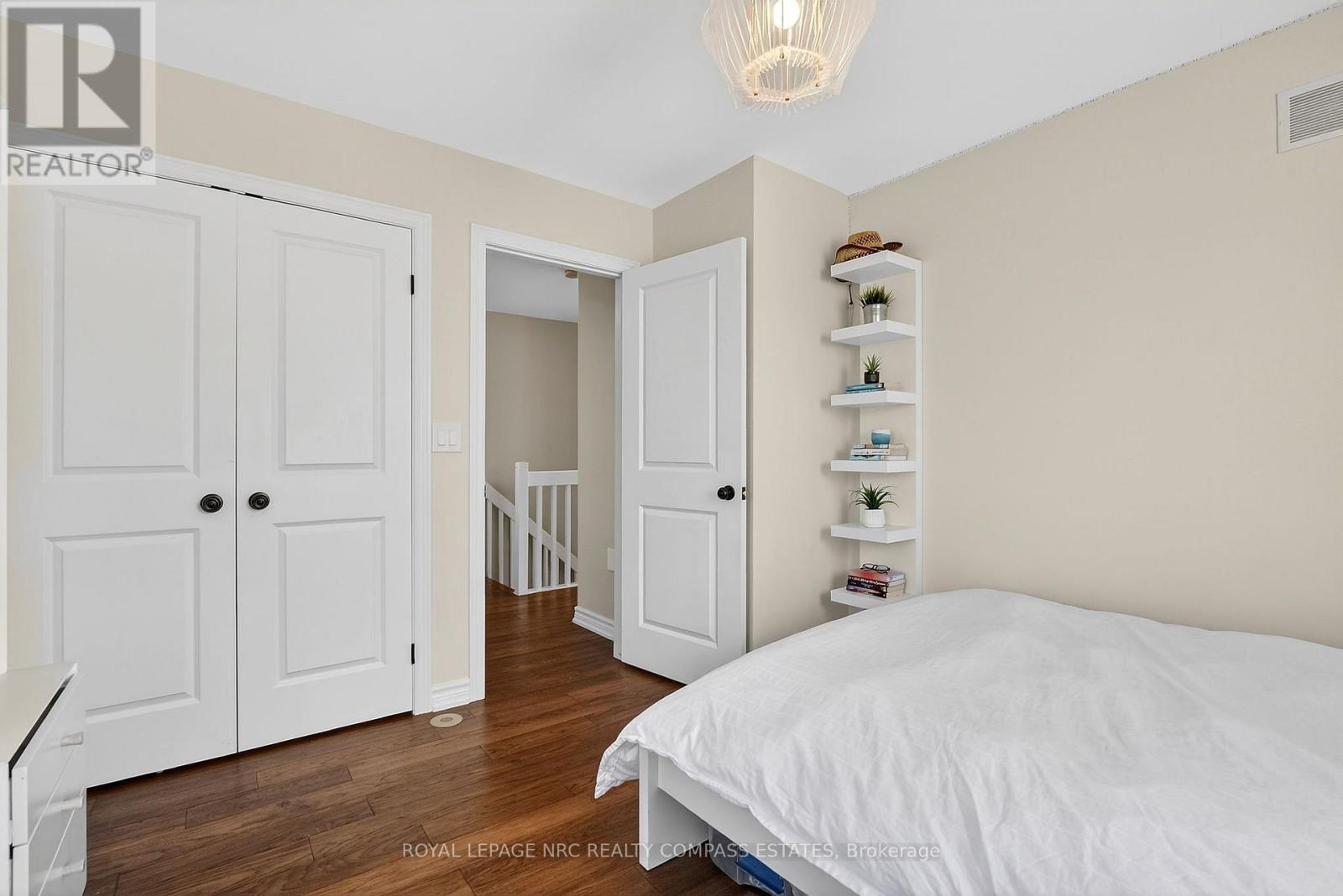 












17 MULBERRY LANE

,
Niagara-on-the-Lake (Virgil),




Ontario
L0S1J0

