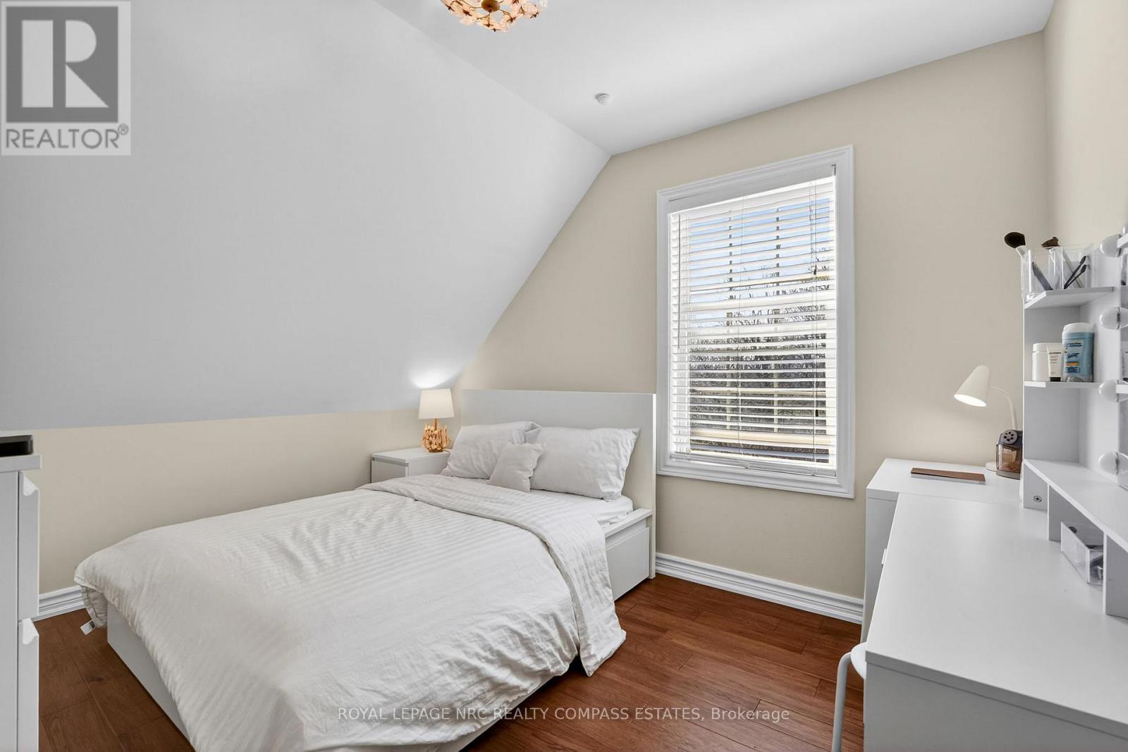 












17 MULBERRY LANE

,
Niagara-on-the-Lake (Virgil),




Ontario
L0S1J0

