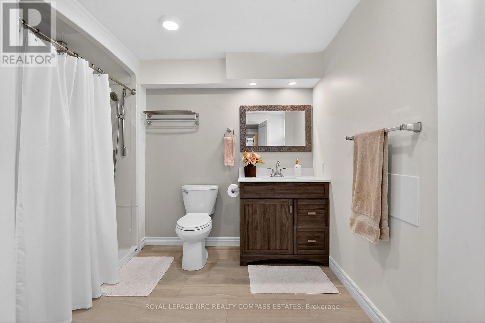 












17 MULBERRY LANE

,
Niagara-on-the-Lake (Virgil),




Ontario
L0S1J0

