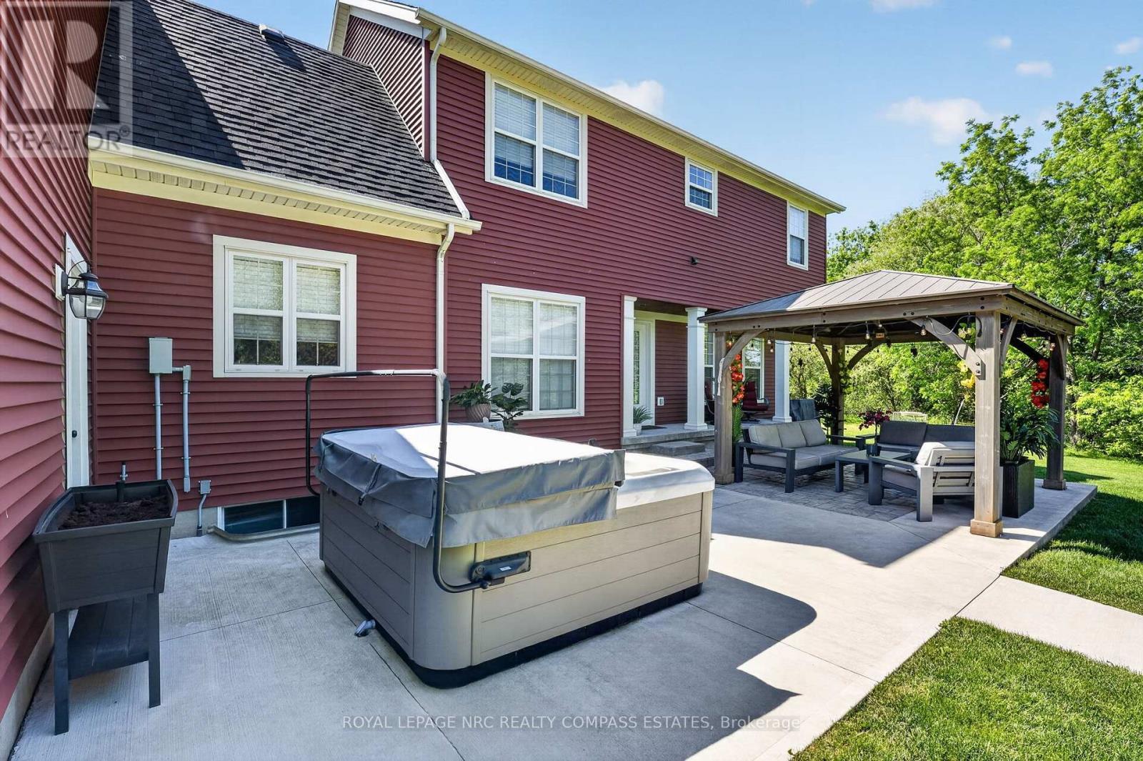 












17 MULBERRY LANE

,
Niagara-on-the-Lake (Virgil),




Ontario
L0S1J0

