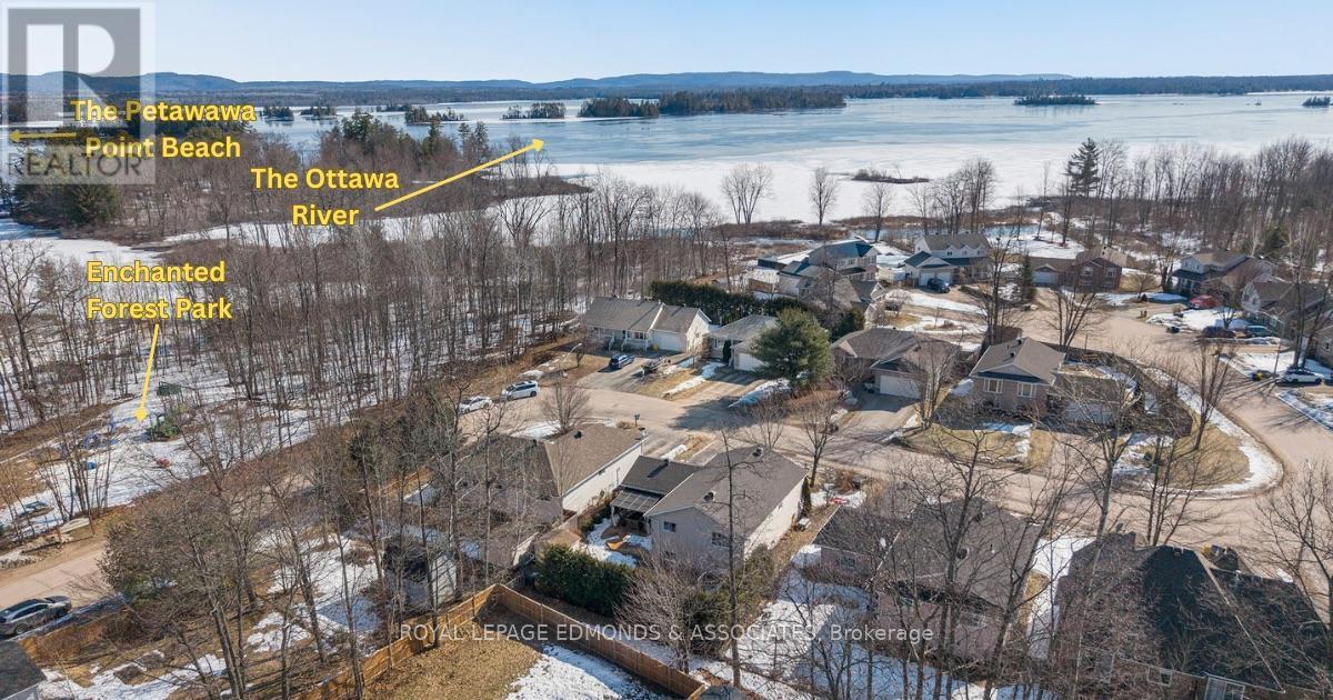 












34 BAYSHORE DRIVE

,
Petawawa,




Ontario
K8H3R7

