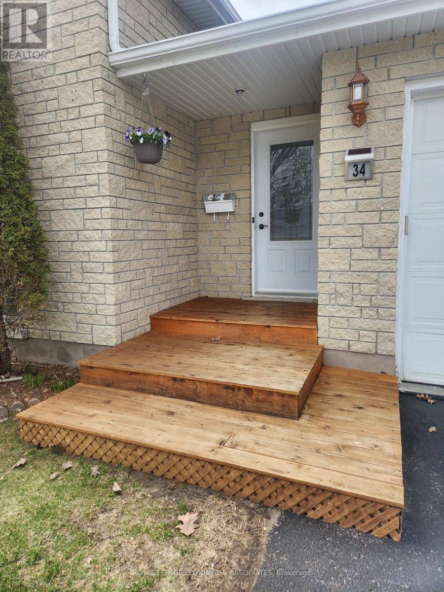 












34 BAYSHORE DRIVE

,
Petawawa,




Ontario
K8H3R7

