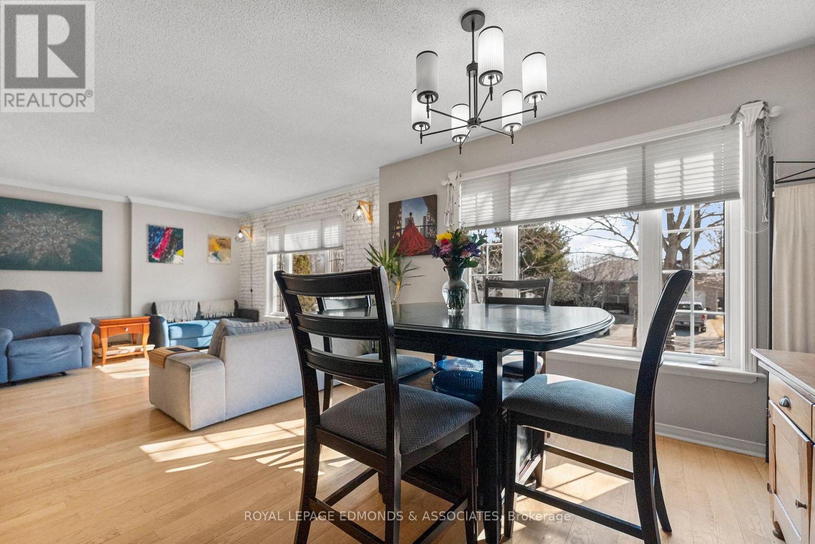 












34 BAYSHORE DRIVE

,
Petawawa,




Ontario
K8H3R7

