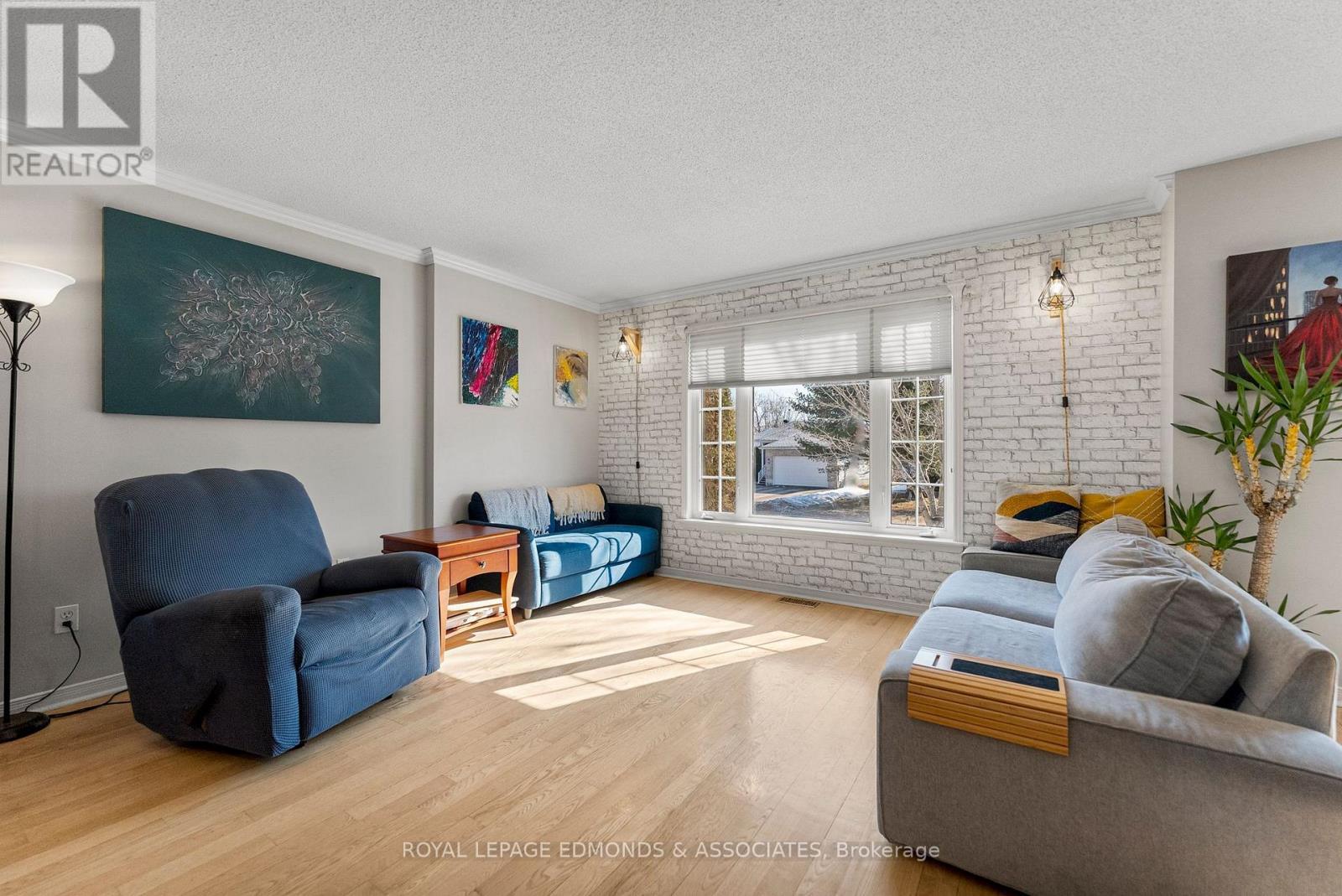 












34 BAYSHORE DRIVE

,
Petawawa,




Ontario
K8H3R7


