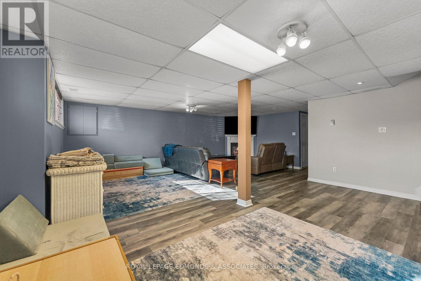 












34 BAYSHORE DRIVE

,
Petawawa,




Ontario
K8H3R7

