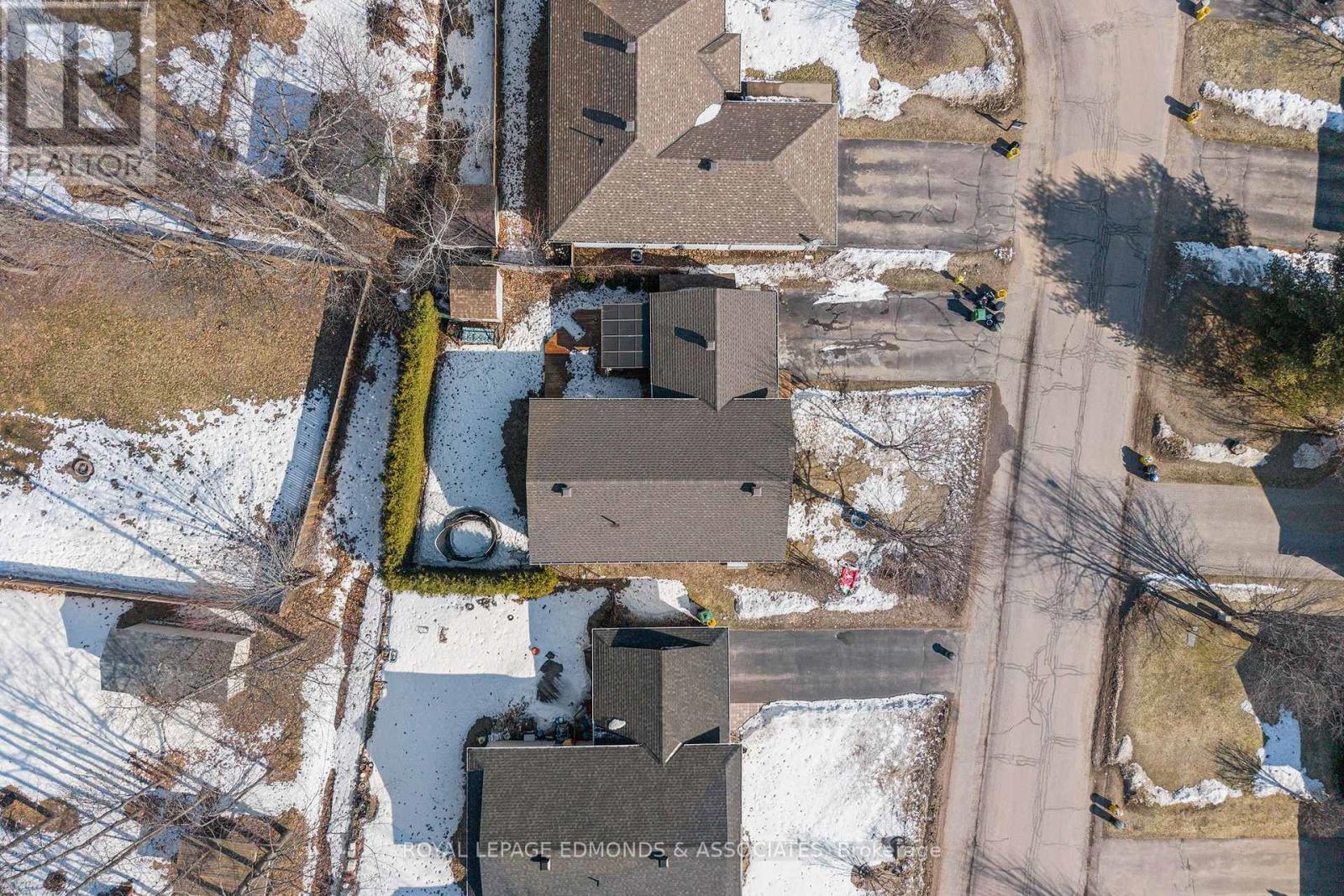 












34 BAYSHORE DRIVE

,
Petawawa,




Ontario
K8H3R7

