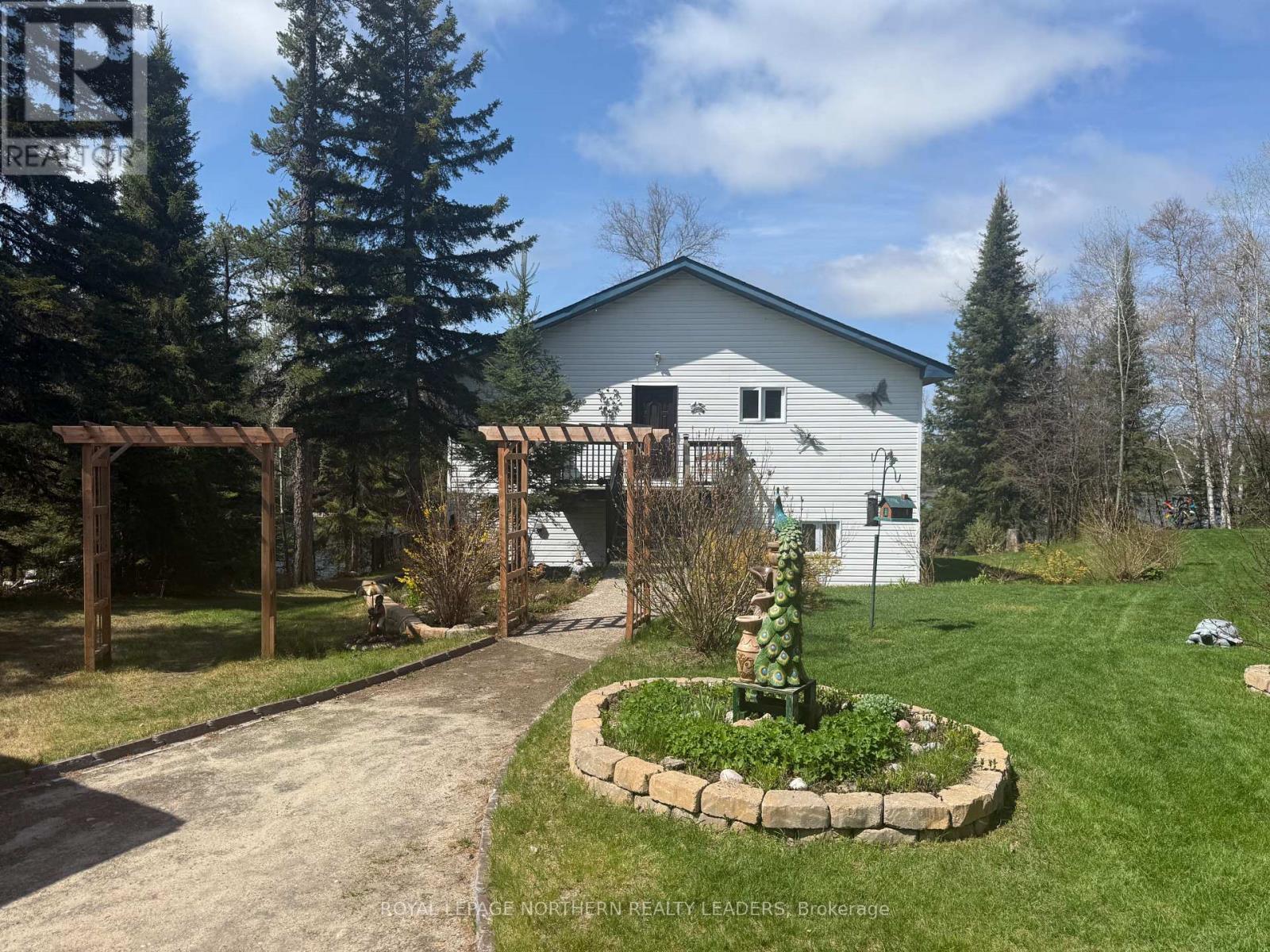 












1143 DOUGLAS ROAD N

,
Iroquois Falls,




Ontario
P0K1G0

