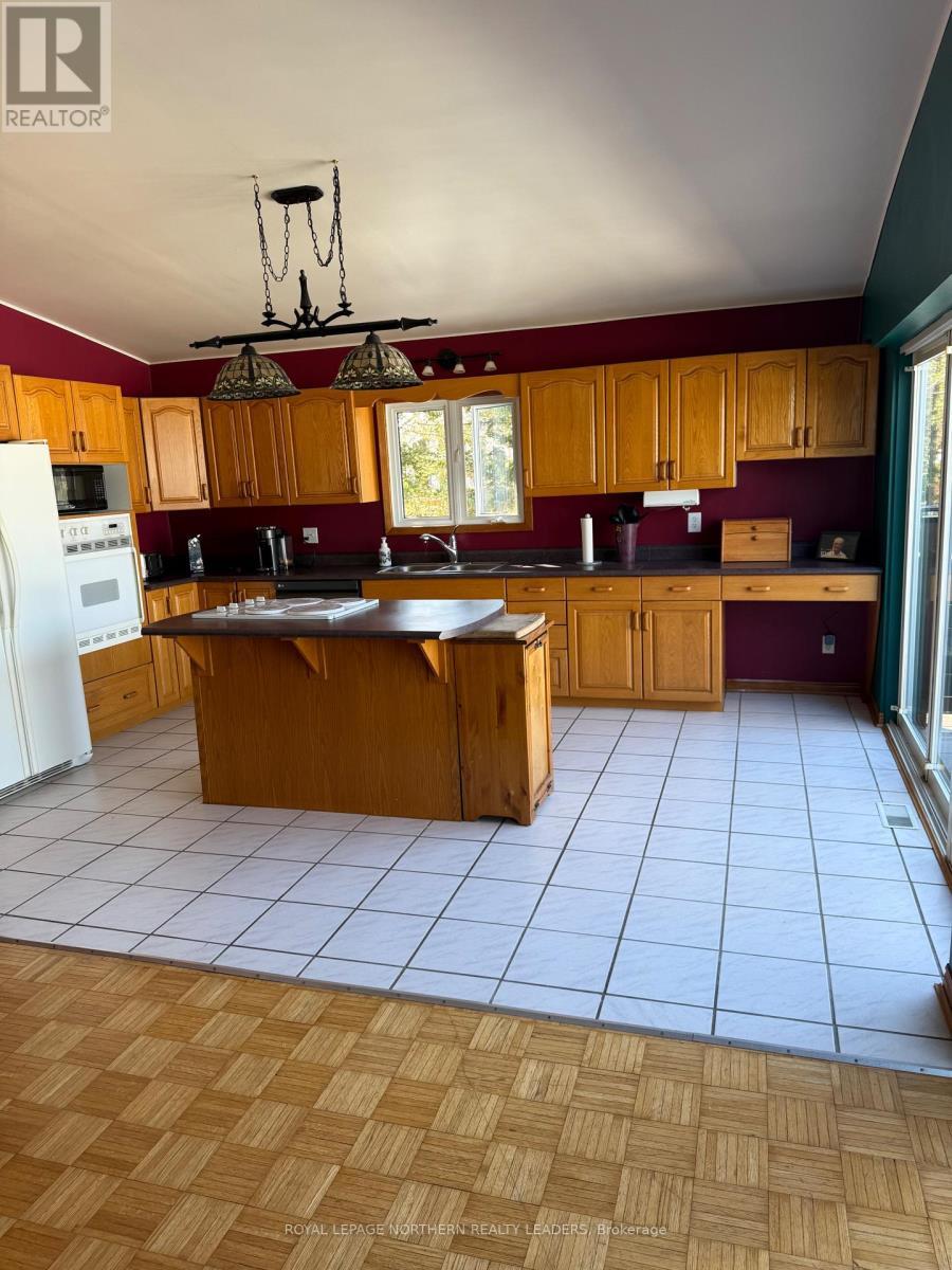 












1143 DOUGLAS ROAD N

,
Iroquois Falls,




Ontario
P0K1G0

