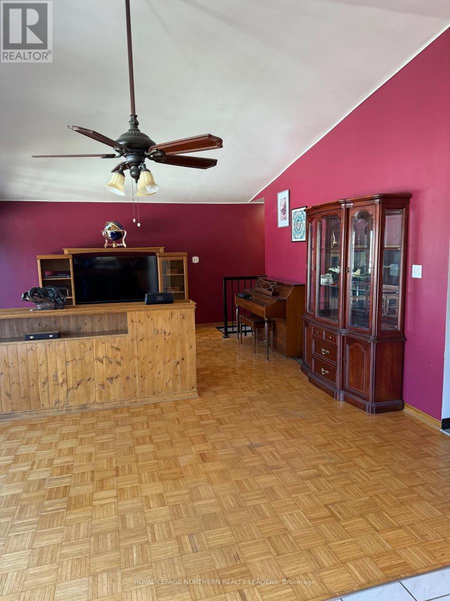 












1143 DOUGLAS ROAD N

,
Iroquois Falls,




Ontario
P0K1G0


