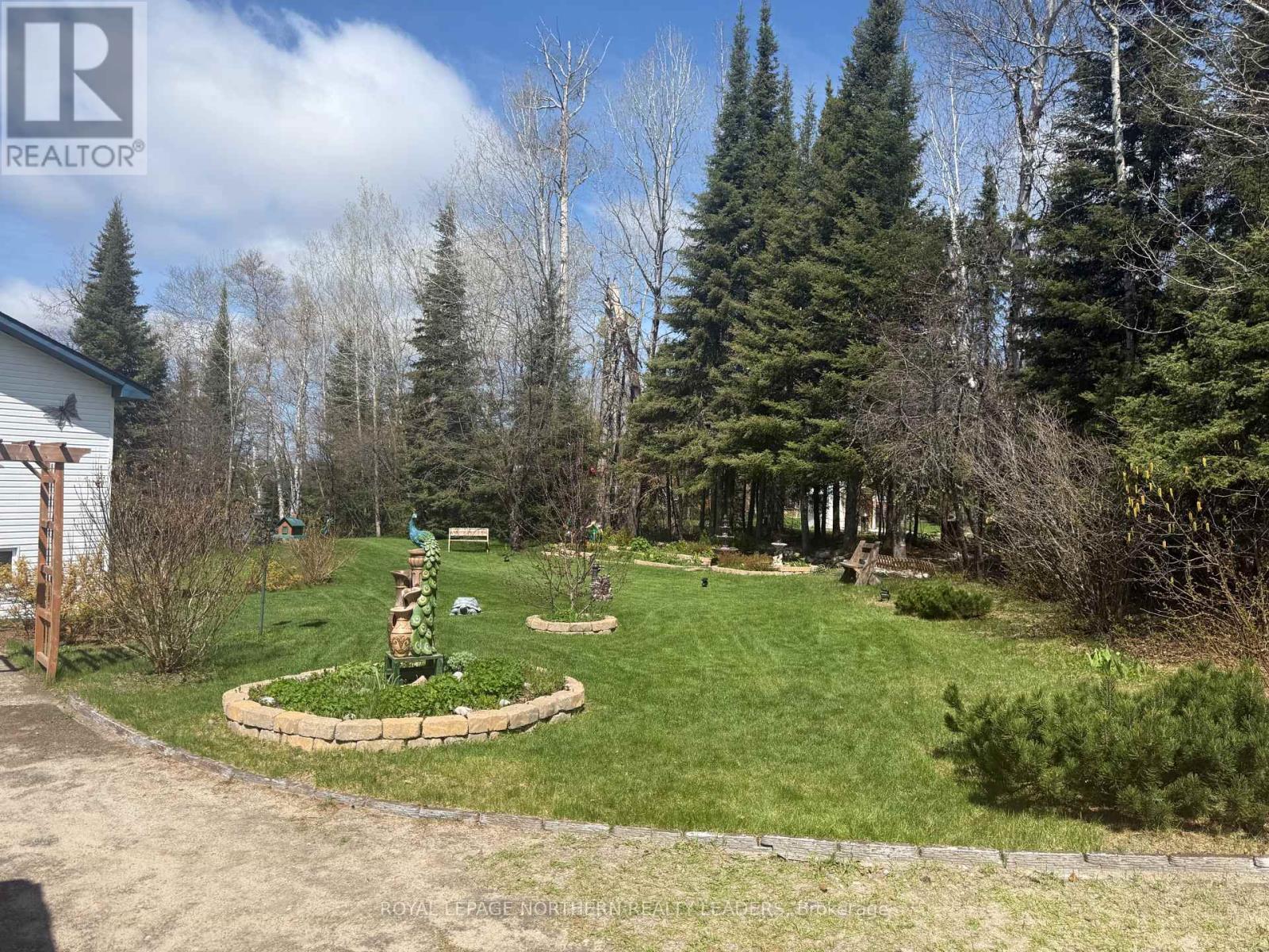 












1143 DOUGLAS ROAD N

,
Iroquois Falls,




Ontario
P0K1G0

