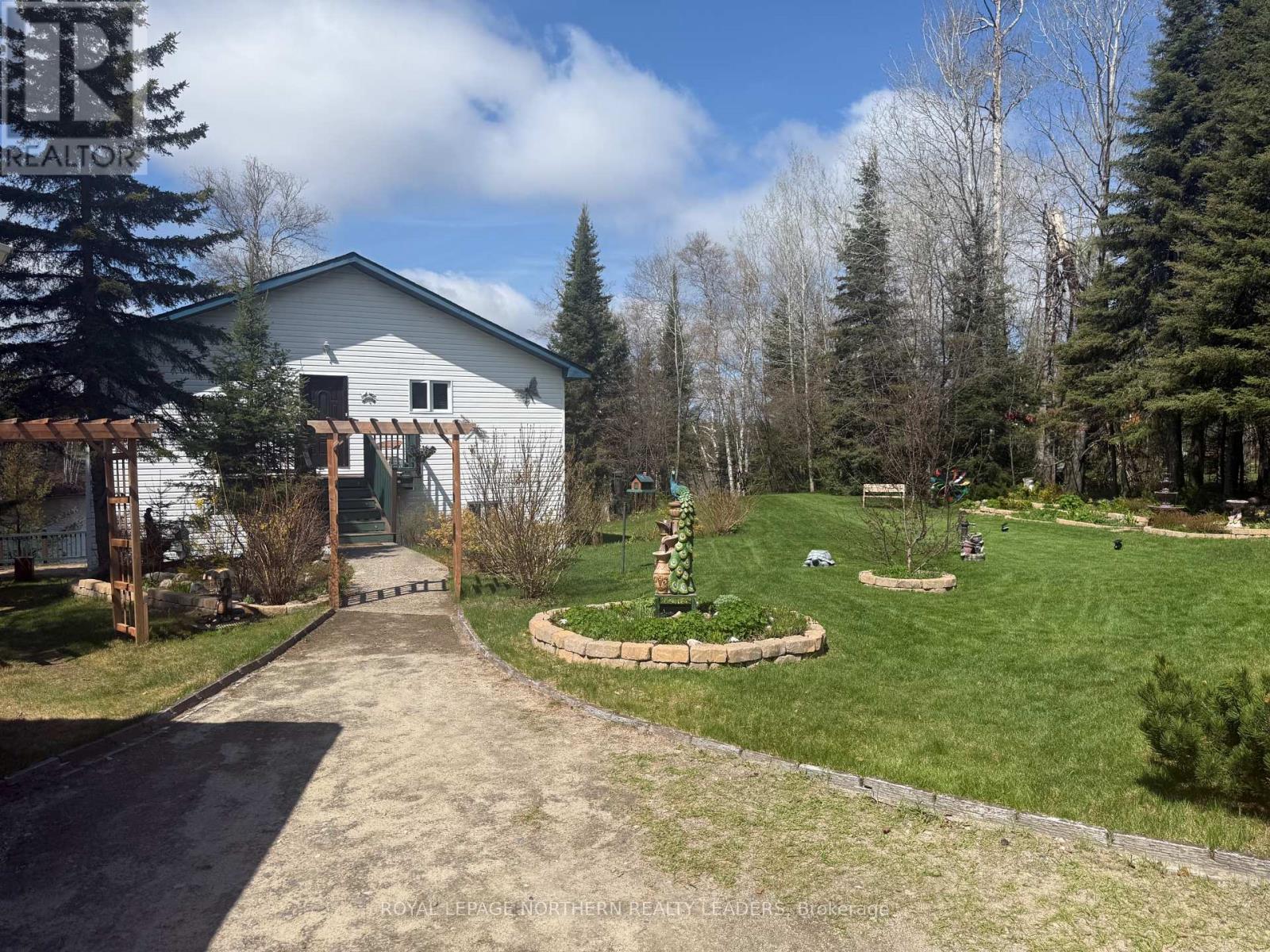 












1143 DOUGLAS ROAD N

,
Iroquois Falls,




Ontario
P0K1G0

