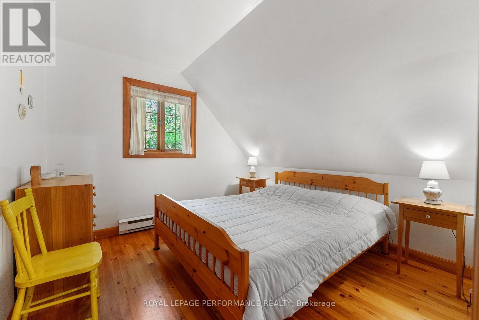 












82 ROSEBRUGH ROAD

,
Greater Madawaska,




Ontario
K7V3Z9

