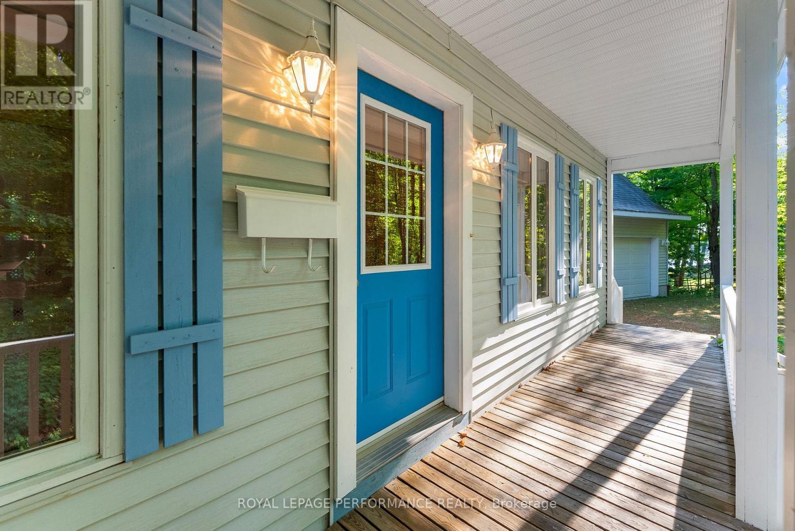 












82 ROSEBRUGH ROAD

,
Greater Madawaska,




Ontario
K7V3Z9

