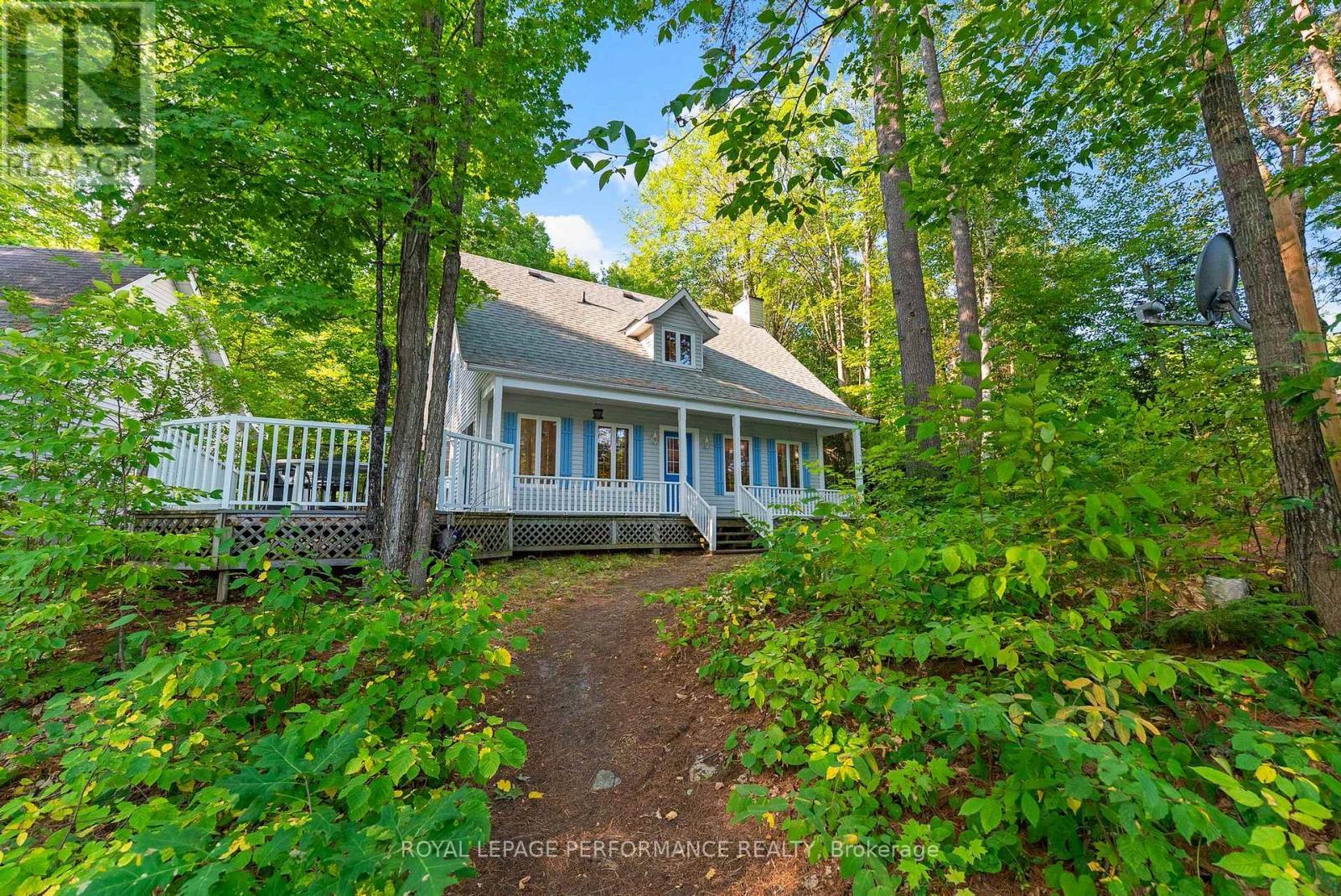 












82 ROSEBRUGH ROAD

,
Greater Madawaska,




Ontario
K7V3Z9


